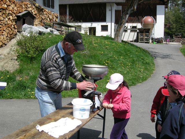 Focus on the family: experience life on the farm first hand Villanders/Villandro 1 suedtirol.info