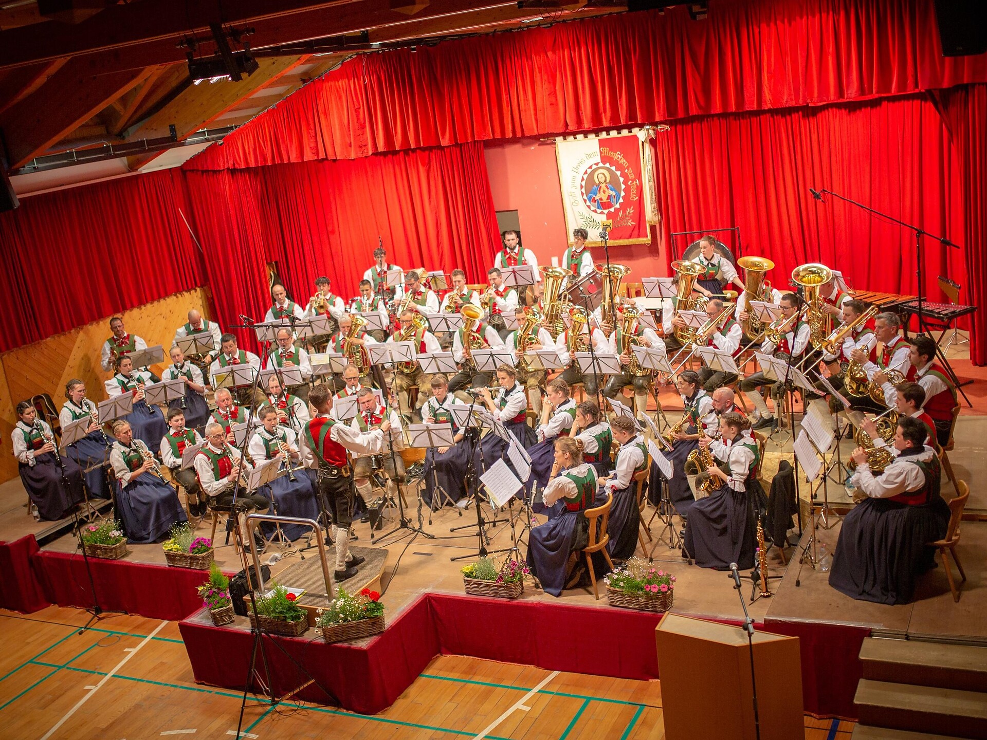 Concerto di primavera della Banda musicale "Schützenkapelle Pichl" in Val Casies Valle di Casies 3 suedtirol.info