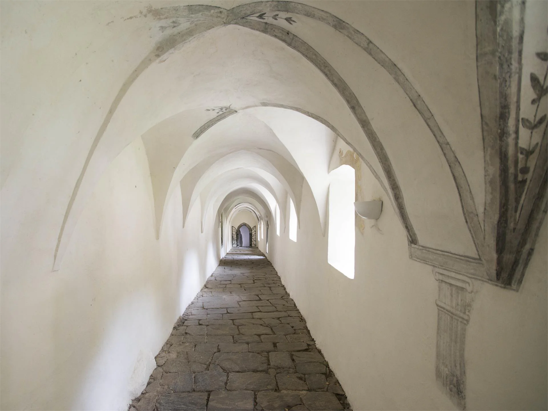 La mistica dei monaci - visita guidata nella Certosa Senales 1 suedtirol.info