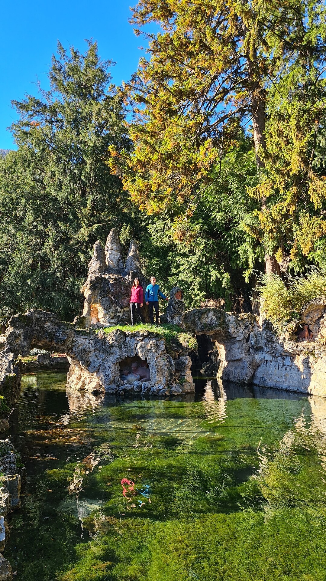 Führung durch die Parkanlage des Weingutes Tiefenbrunner - Südtiroler Weinstraße - #1 - suedtirol.info
