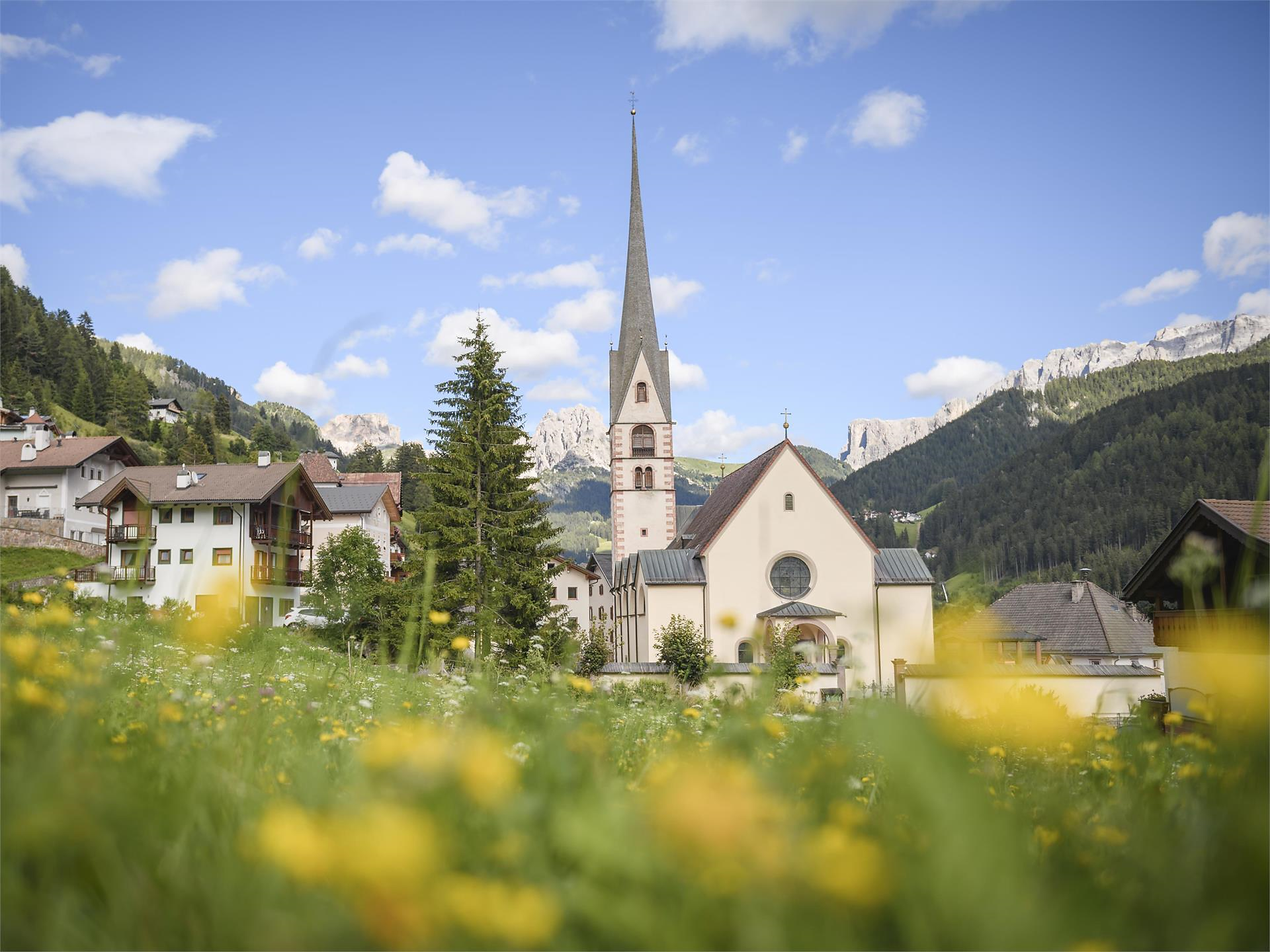 Procession of Corpus Domini in S. Cristina - Dolomites Region Val Gardena - #2 - suedtirol.info