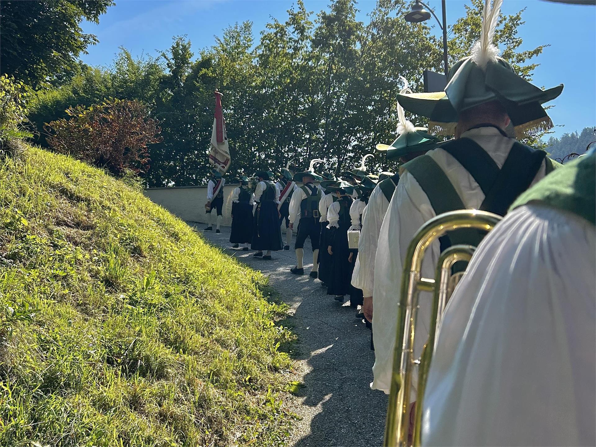 Santa Messa con Processione e concerto a Casteldarne Chienes 2 suedtirol.info