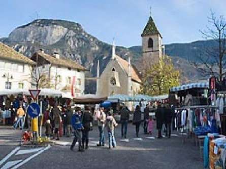 Village festival with goose race Kurtinig an der Weinstraße/Cortina sulla Strada del Vino 1 suedtirol.info