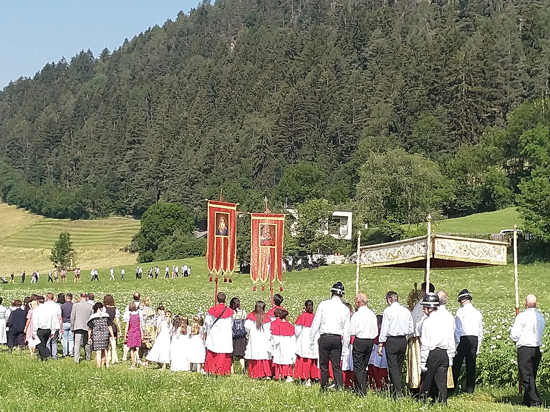 Fronleichnamsprozession/Corpus Domini in St. Sigmund/San. Sigismondo Kiens/Chienes 3 suedtirol.info
