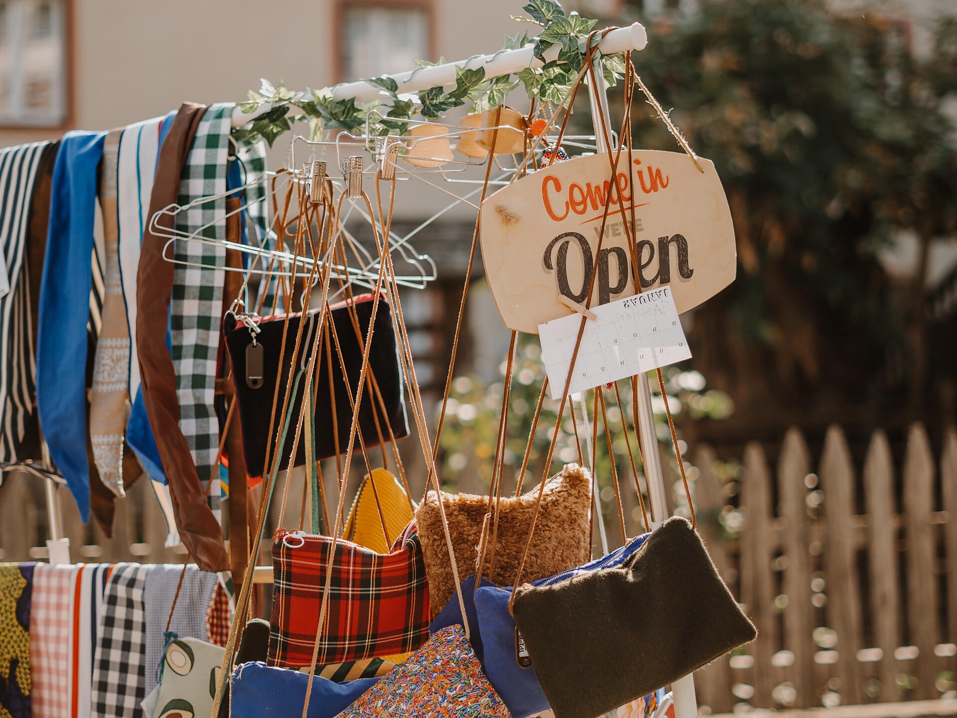 Flohmarkt in Lana - Stille Hilfe Lana 1 suedtirol.info