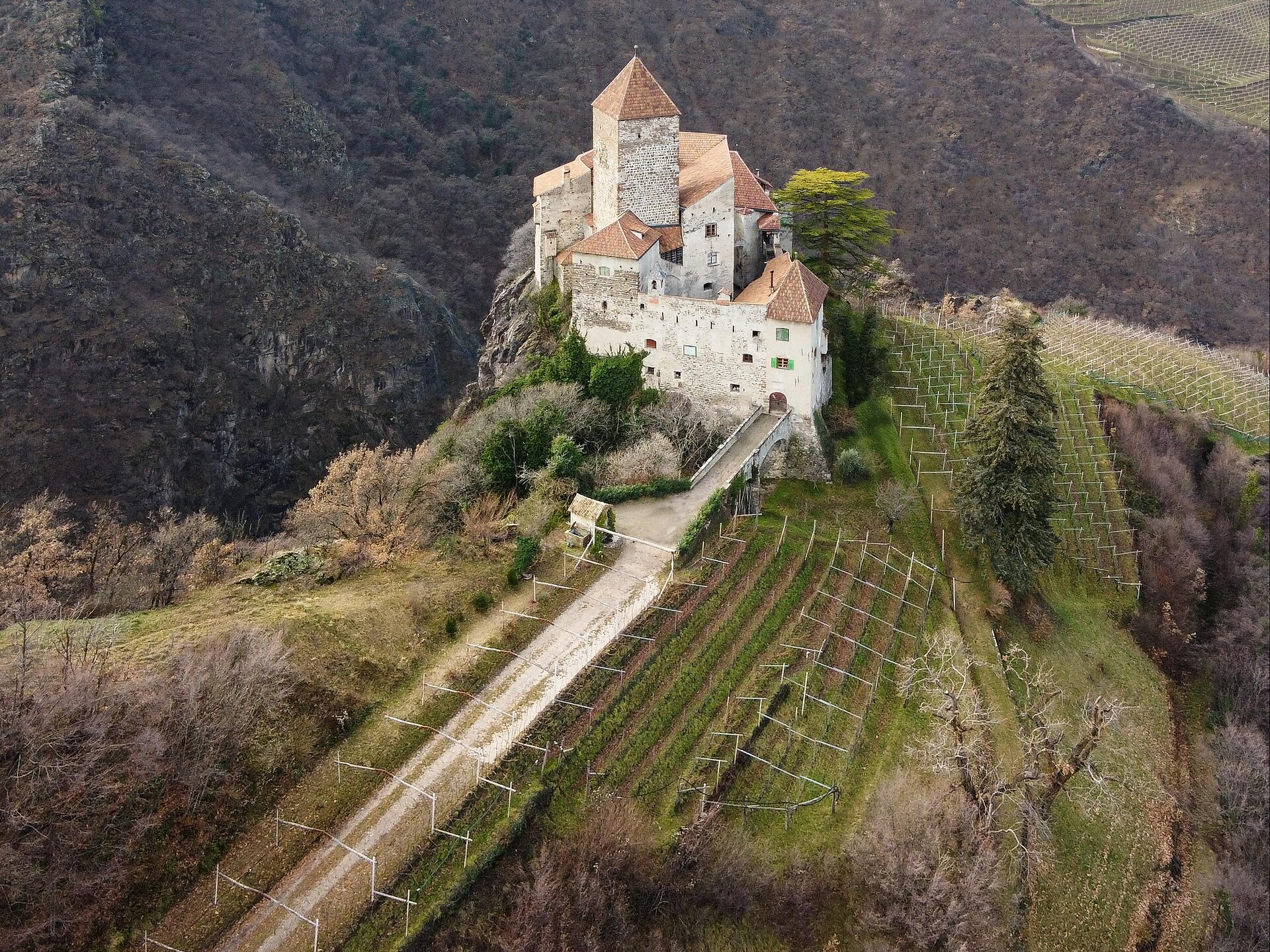 Führung durch die Burg Karneid - Dolomitenregion Eggental - #3 - suedtirol.info