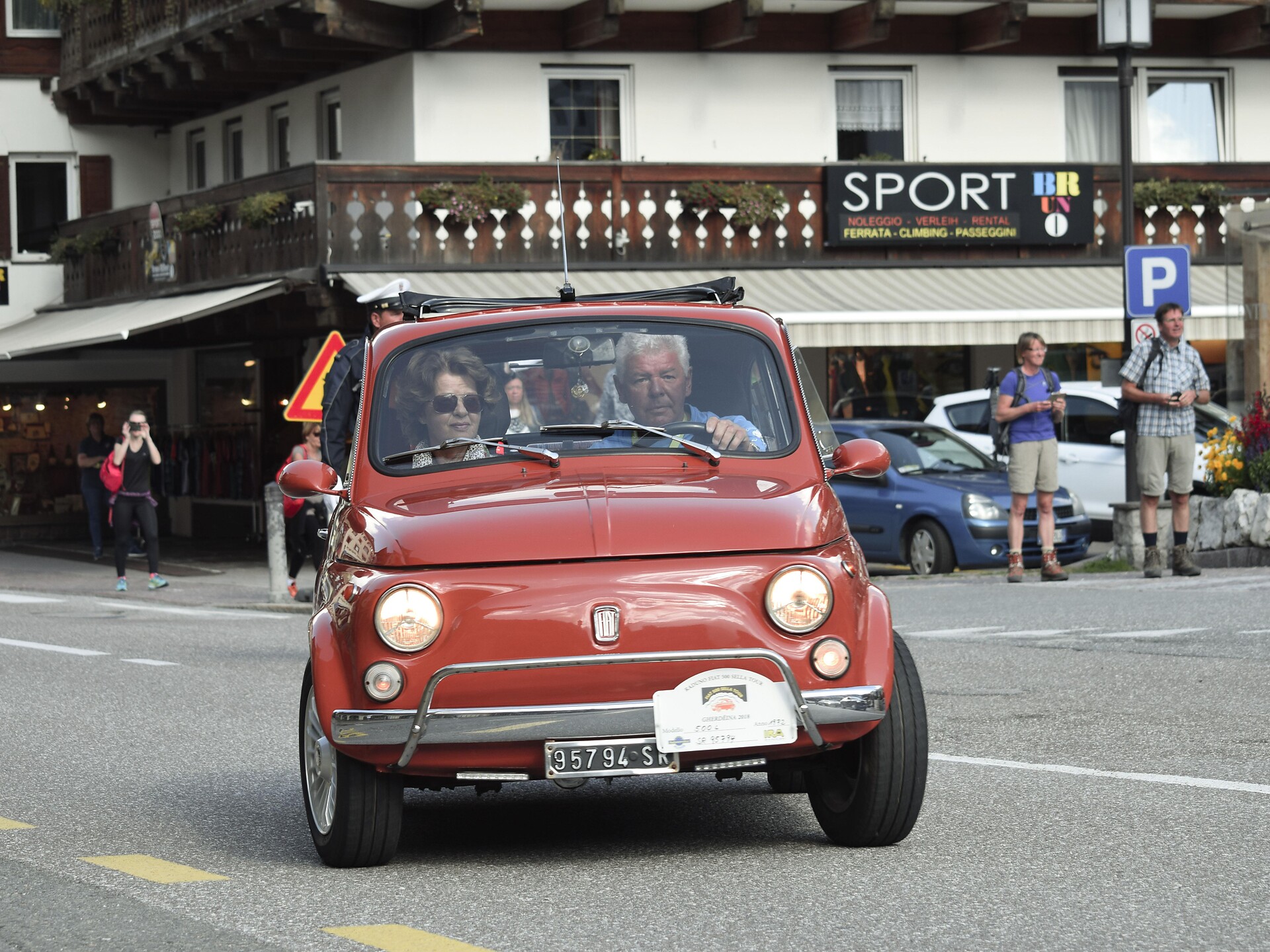 Raduno FIAT 500 SELLA TOUR - Regione dolomitica Val Gardena - #3 - suedtirol.info