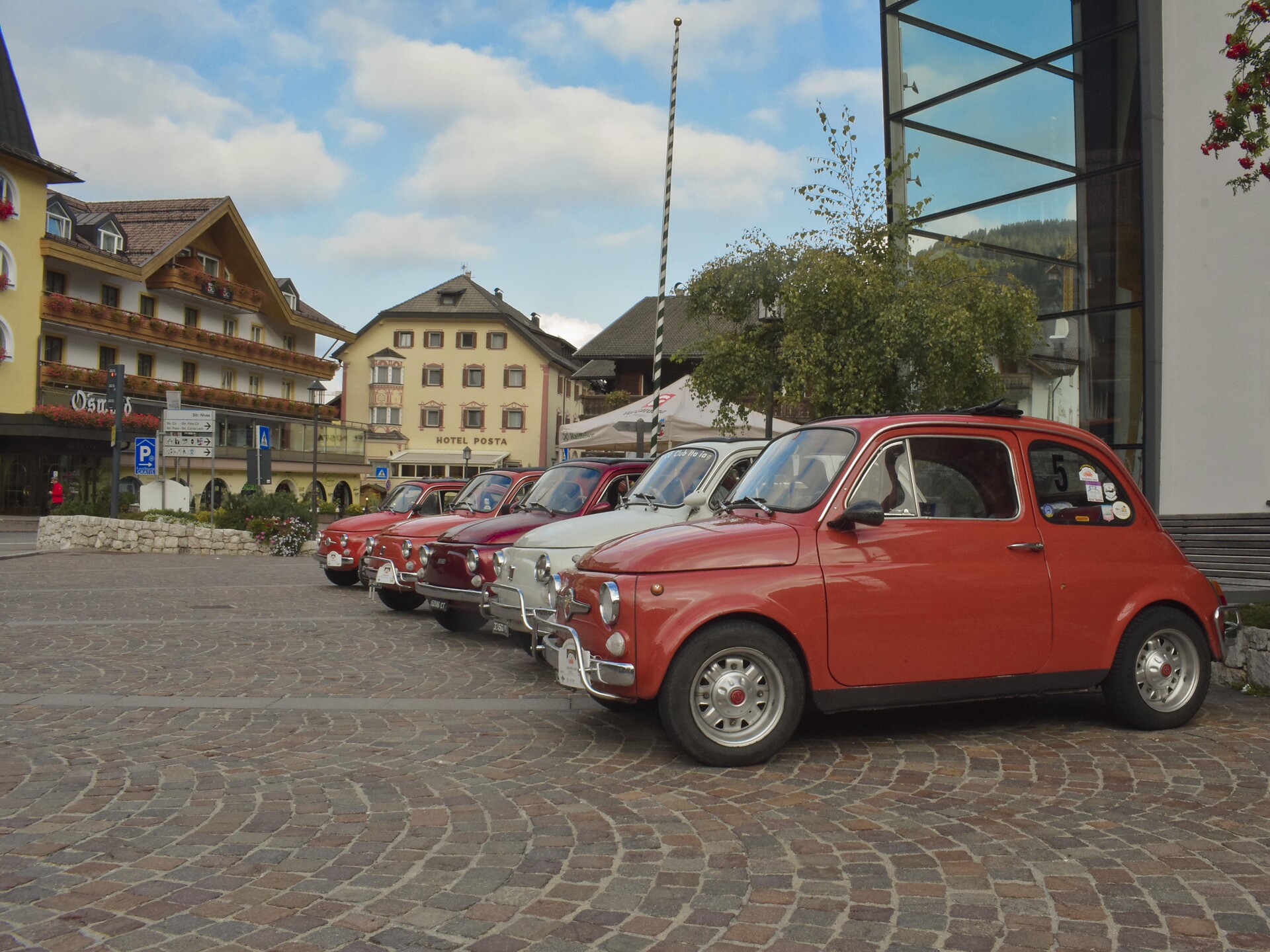 Raduno FIAT 500 SELLA TOUR - Regione dolomitica Val Gardena - #2 - suedtirol.info