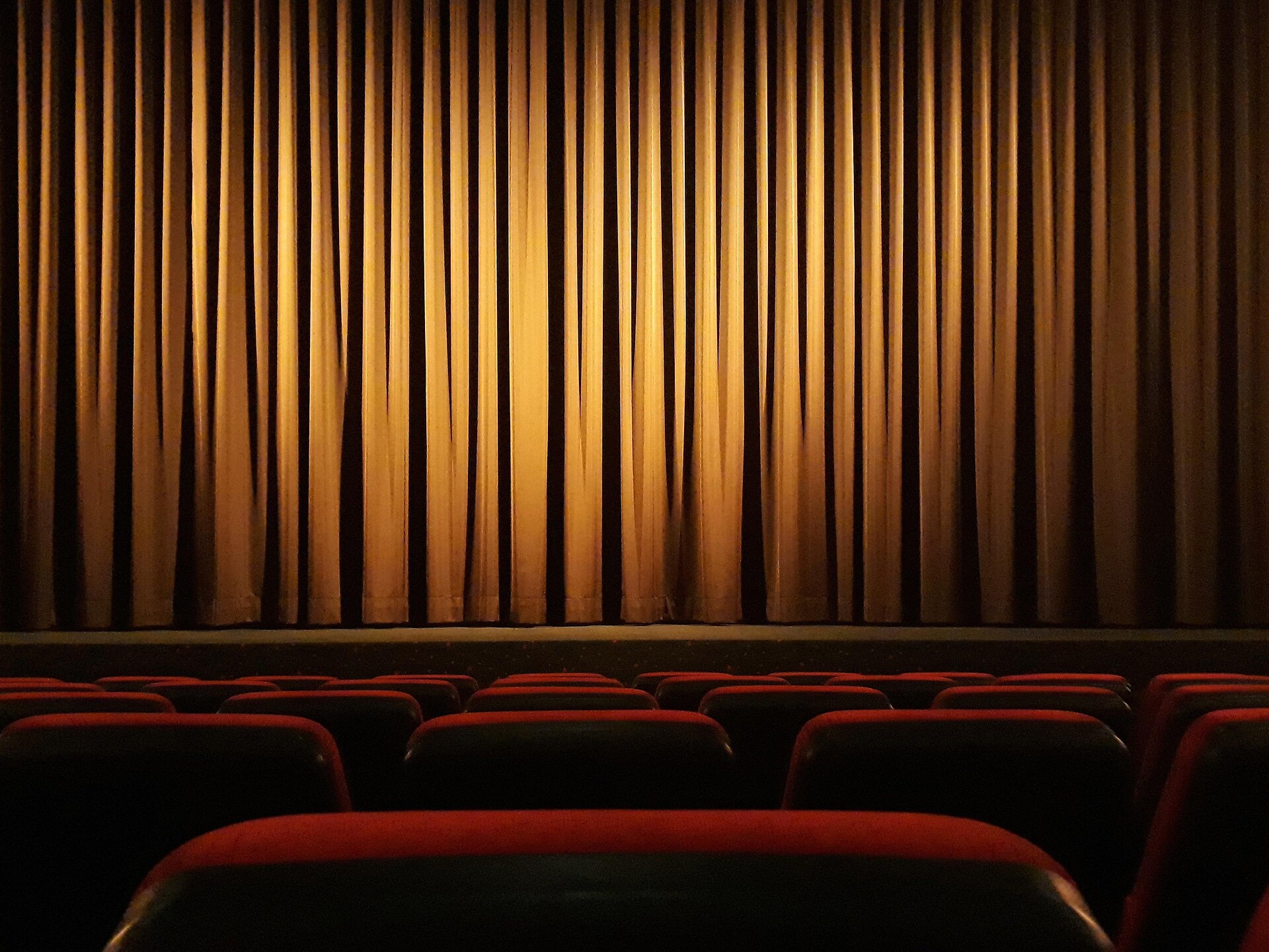 Filmvorführung: Lichter im Chaos - Meran und Umgebung - #1 - suedtirol.info