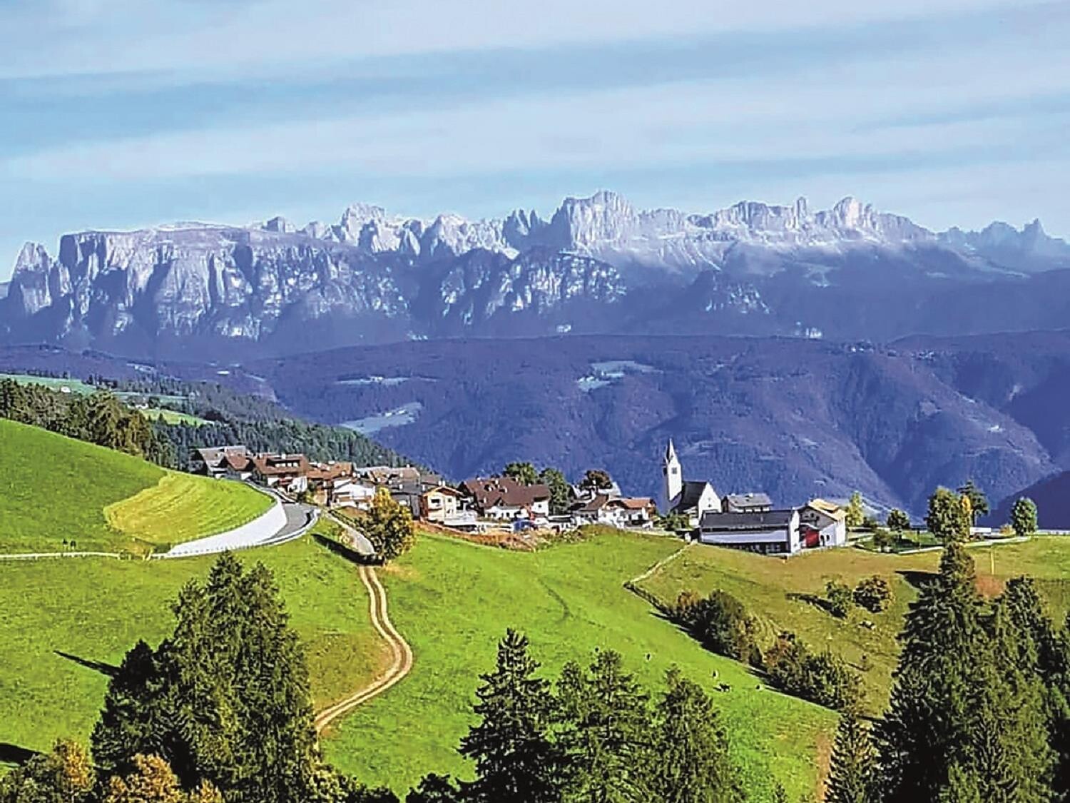 Festa mattutina a Valas San Genesio Atesino 1 suedtirol.info