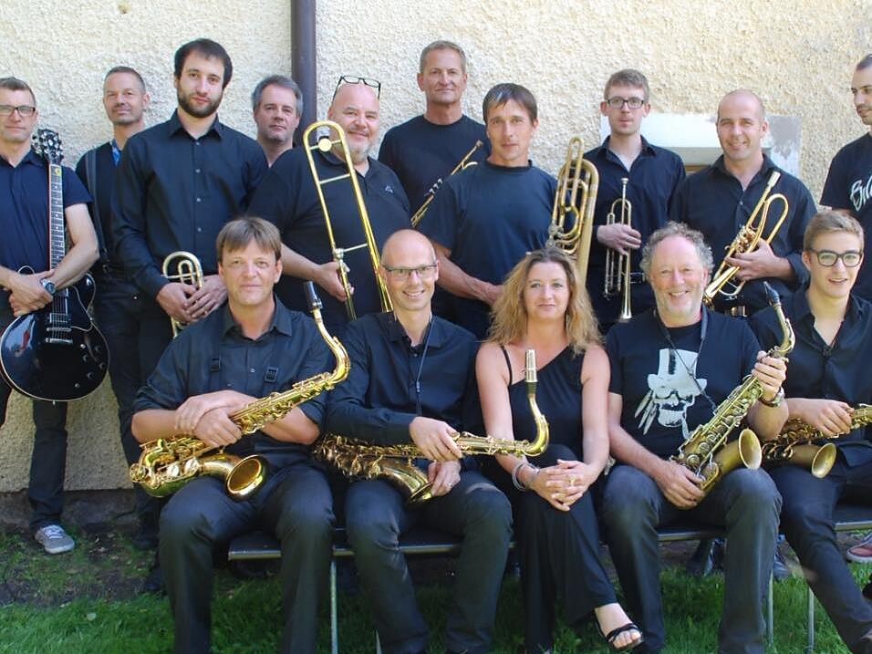 Big Band Sound live in Piazza Principale - concerto Forum Musik Caldaro sulla Strada del Vino 1 suedtirol.info