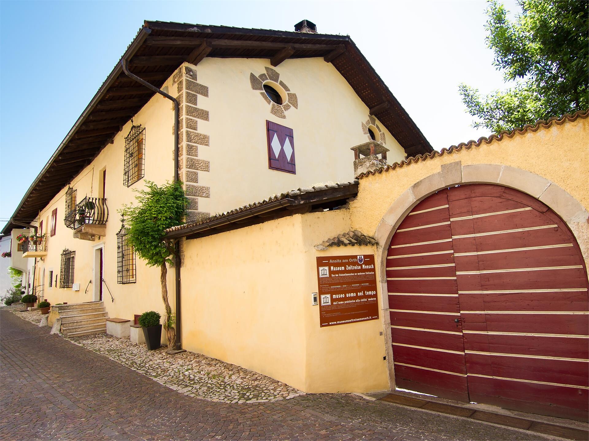 Visita guidata al Museo Uomo nel Tempo Cortaccia sulla Strada del Vino 1 suedtirol.info