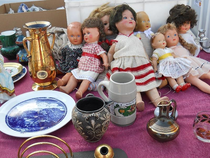 Big antiques and collectors' market Niederdorf/Villabassa 1 suedtirol.info