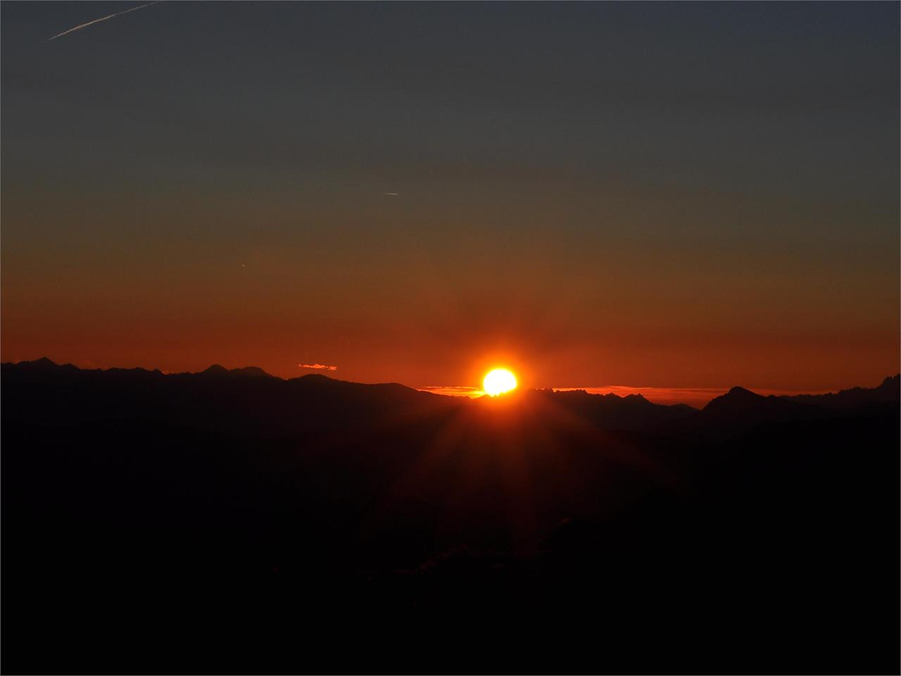 Guided sunrise hike Latzfonser Kreuz Klausen/Chiusa 1 suedtirol.info