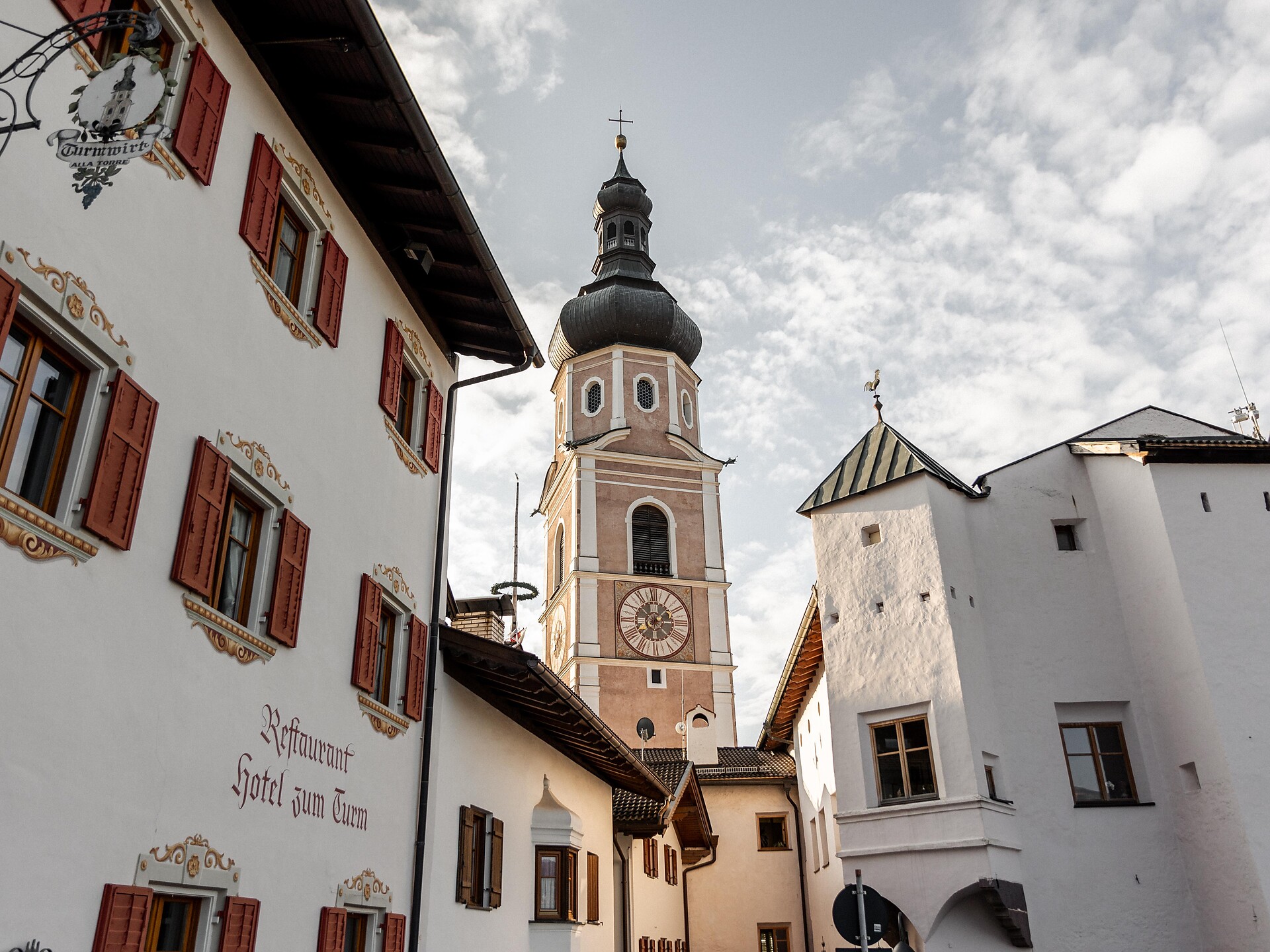 Visita guidata del paese con aperitivo (in lingua tedesca e inglese) - Regione dolomitica Alpe di Siusi - #1 - suedtirol.info