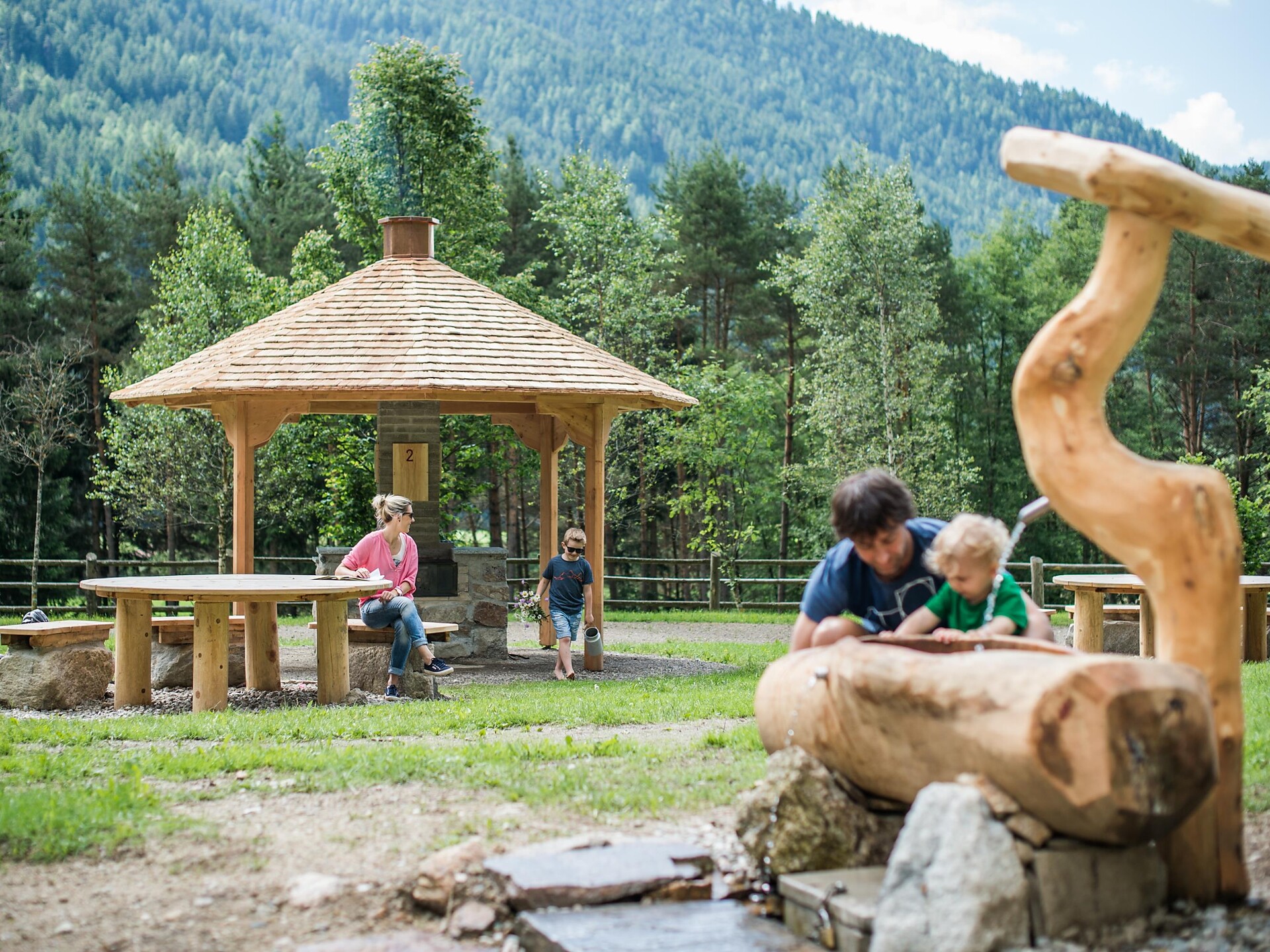 Genusswanderung mit Gilbert: Naturerlebnis Rasner Möser & Dorfrunde - Dolomitenregion Kronplatz - #2 - suedtirol.info