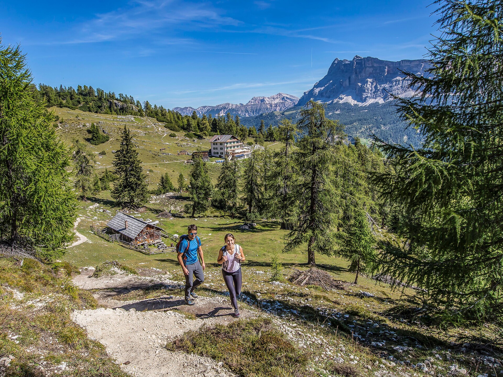 Panorama infinito - Alla cima Col Plö Alt nel Parco naturale Puez-Odle Badia 1 suedtirol.info