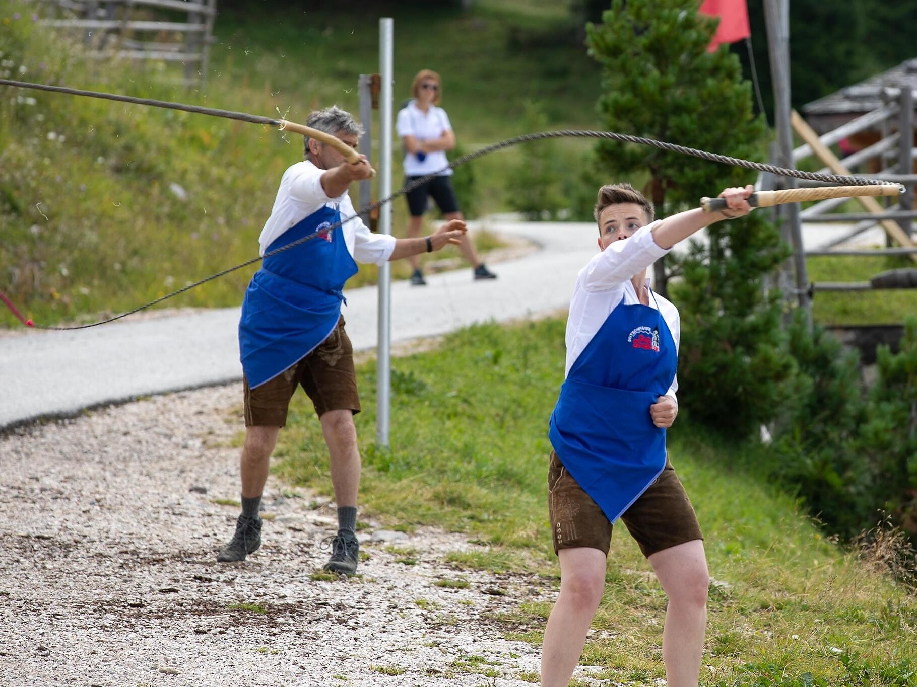 Gaslschnölln (whip cracking) – 1st Eggental Championship with festive activities - Dolomites Region Eggental - #1 - suedtirol.info