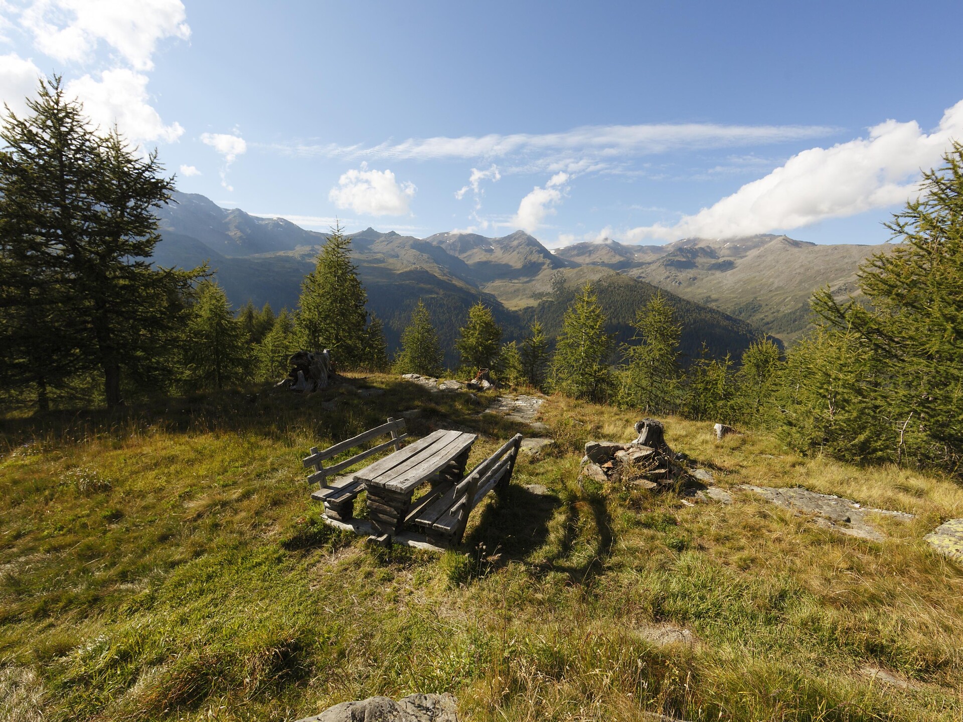 Escursione guidata "Omini di pietra-Meltina" Lana 1 suedtirol.info