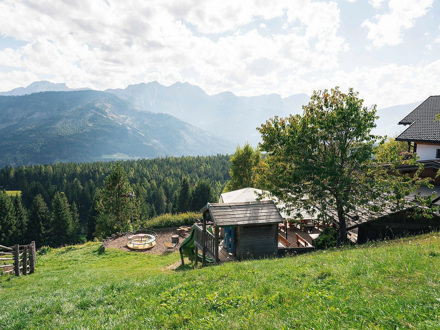 Escursione panoramica con Gilbert: scoprire la vista Dolomiti e rovina Altrasen - Regione dolomitica Plan de Corones - #2 - suedtirol.info