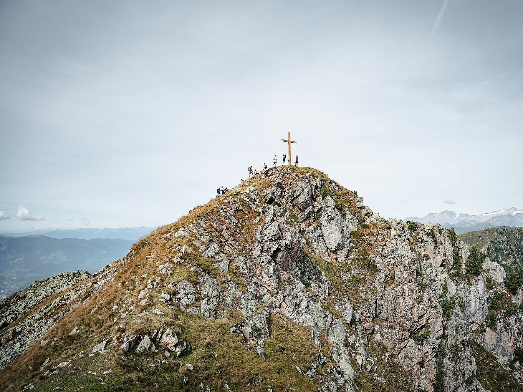 Gipfelwanderung mit Gilbert (Mittertaler Höhenweg) Rasen-Antholz 2 suedtirol.info