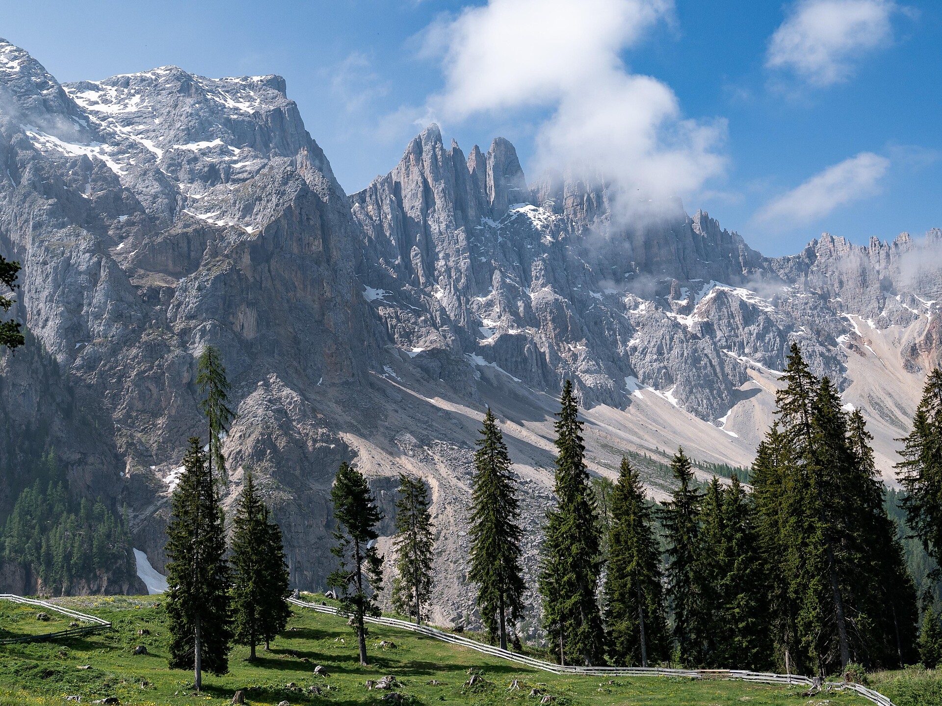 Geführte Wanderung durch das Latemar Labyrinth - Dolomitenregion Seiser Alm - #1 - suedtirol.info