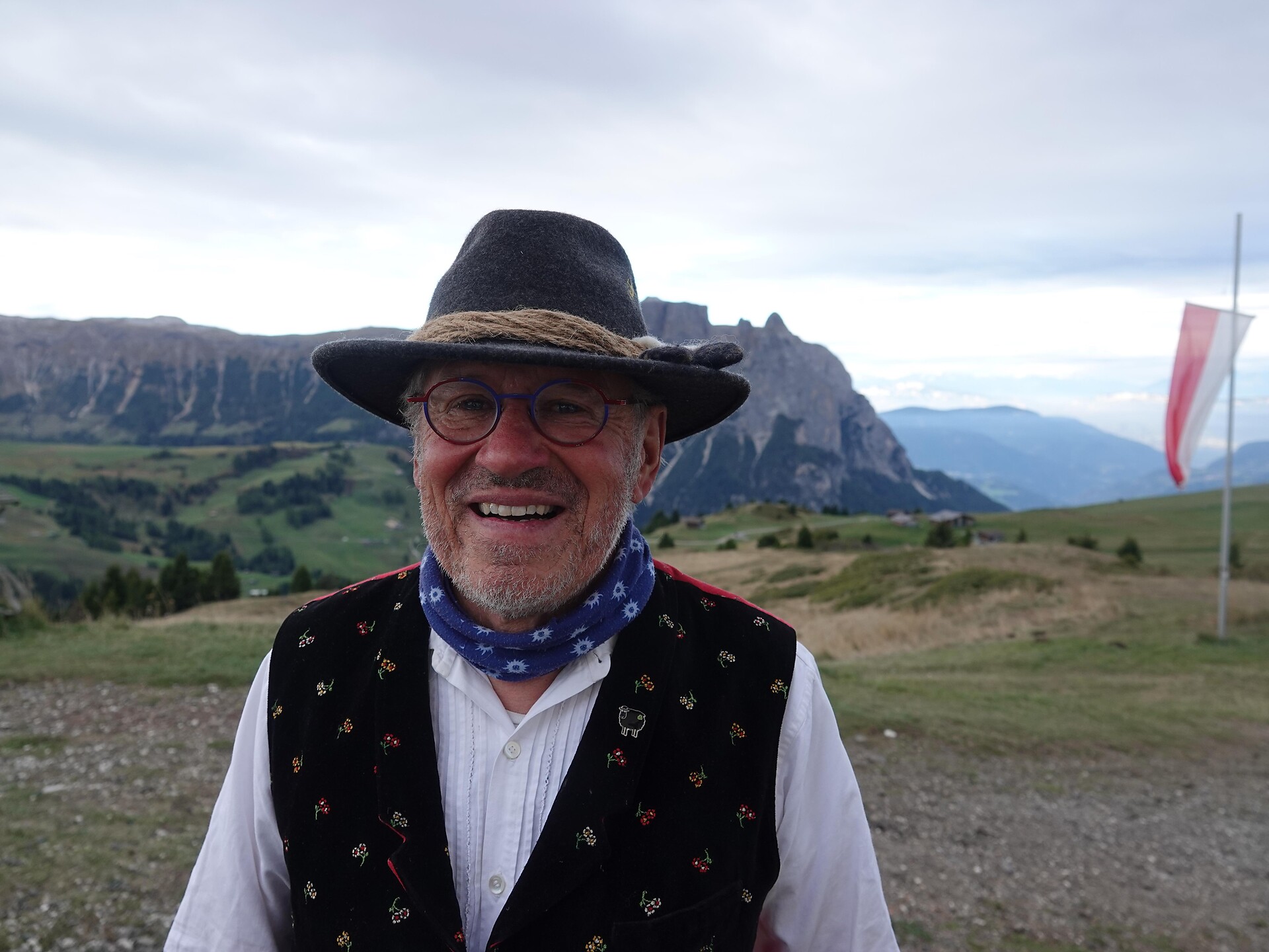 Guided herb and flower hike on Seiser Alm - Dolomites Region Seiser Alm - #2 - suedtirol.info
