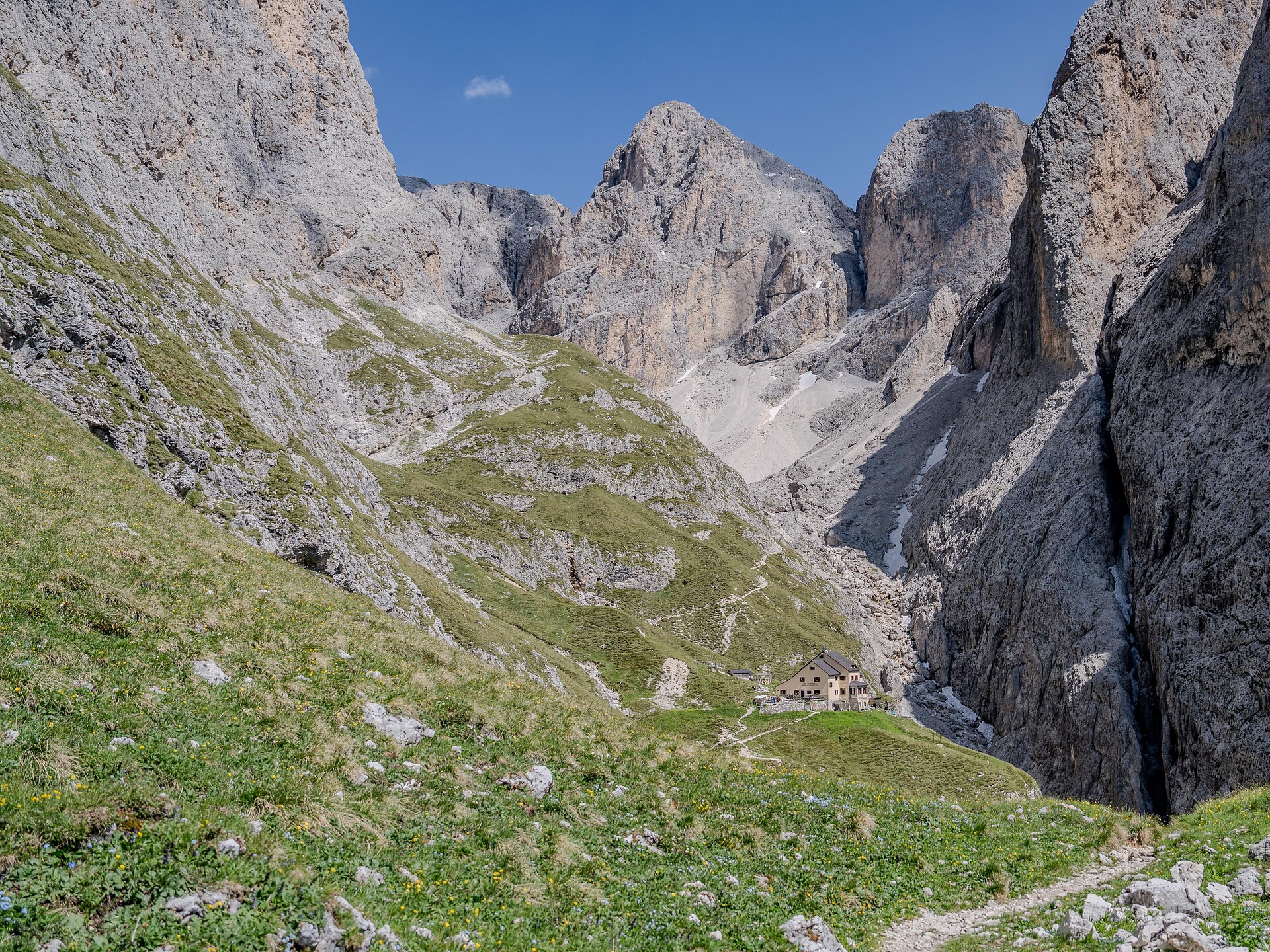 Guided Hike through the Rosengarten Group - Dolomites Region Seiser Alm - #1 - suedtirol.info