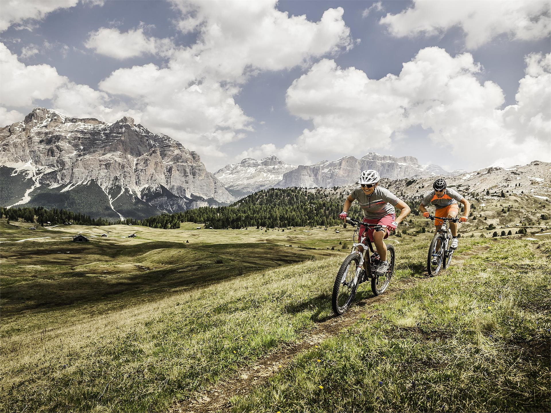 Tour guidato in E-MTB - Regione dolomitica Alta Badia - #2 - suedtirol.info