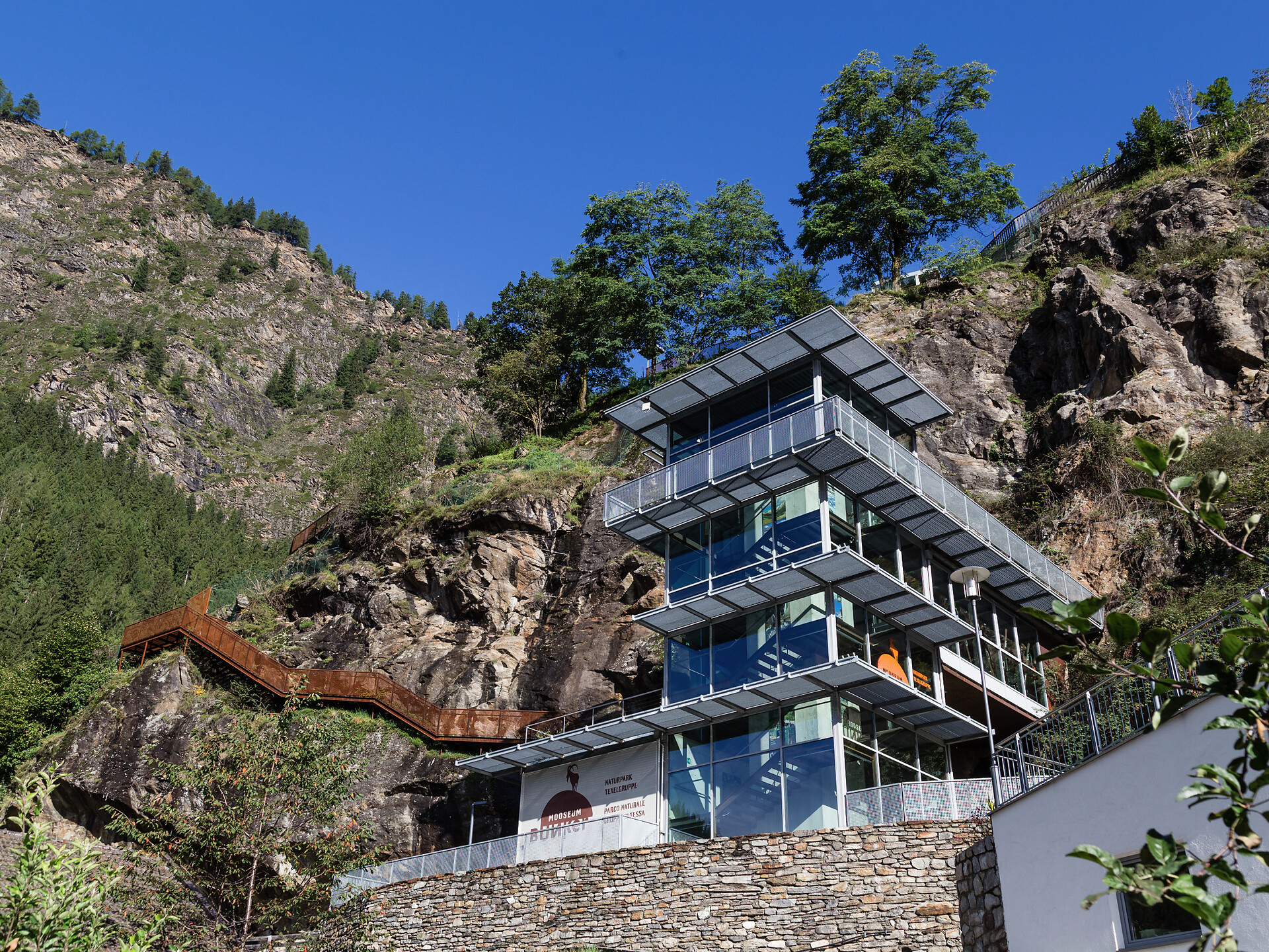 Geführte Steinwildfütterung mit Besichtigung des Bunker Mooseum - Meran und Umgebung - #3 - suedtirol.info