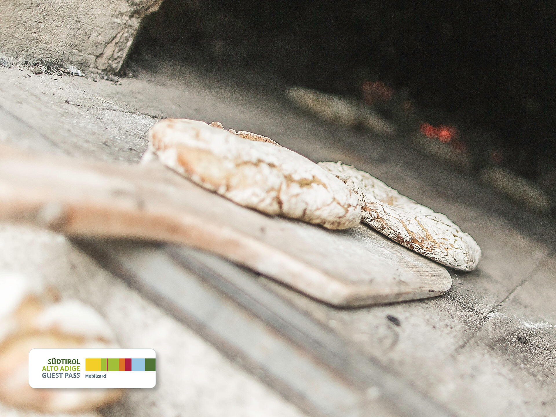 Sapori autentici della Valle Aurina - Cottura del pane - Valle Aurina - #1 - suedtirol.info