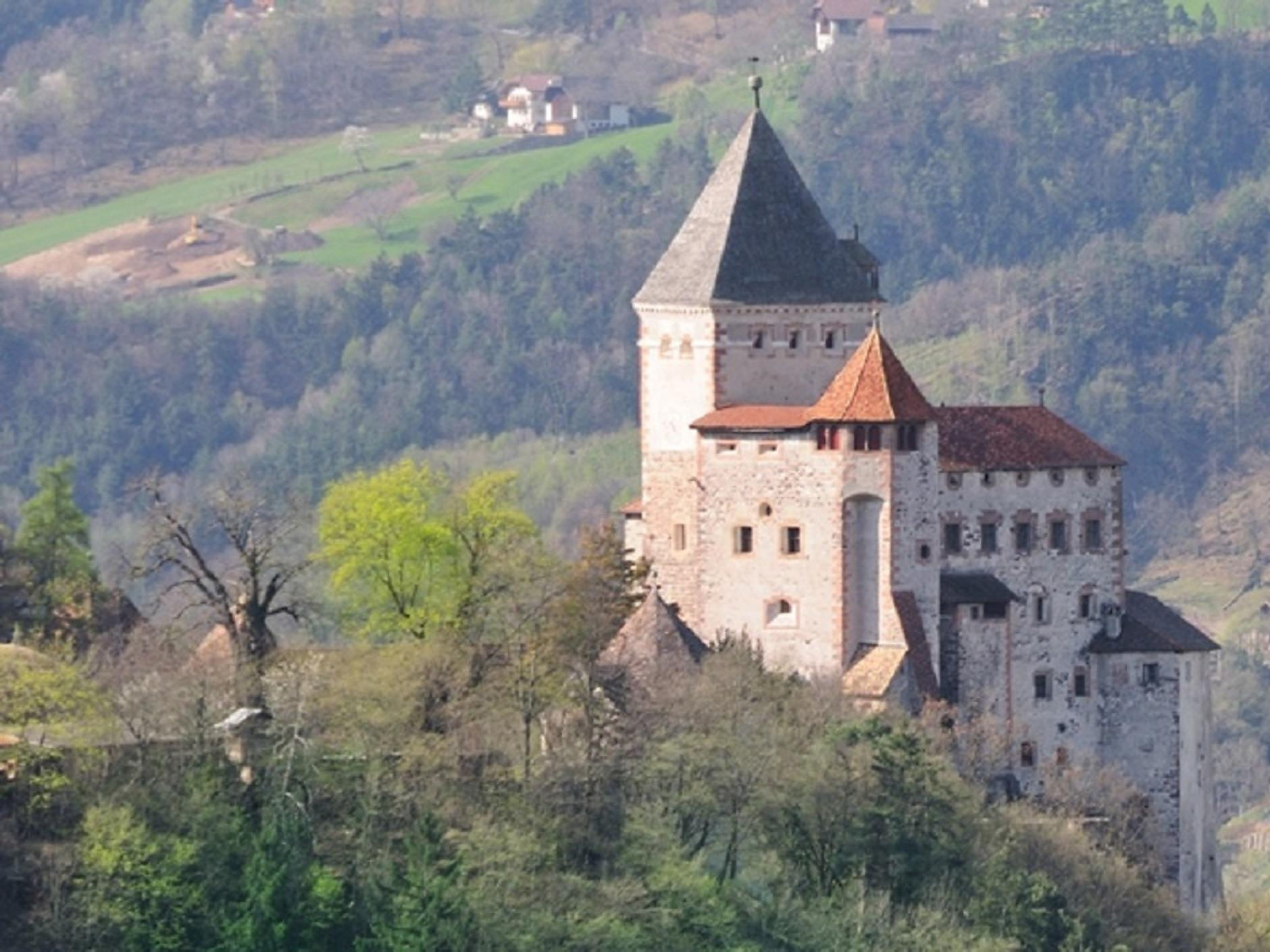 Geführte Wanderung: Trostburg Lajen 1 suedtirol.info
