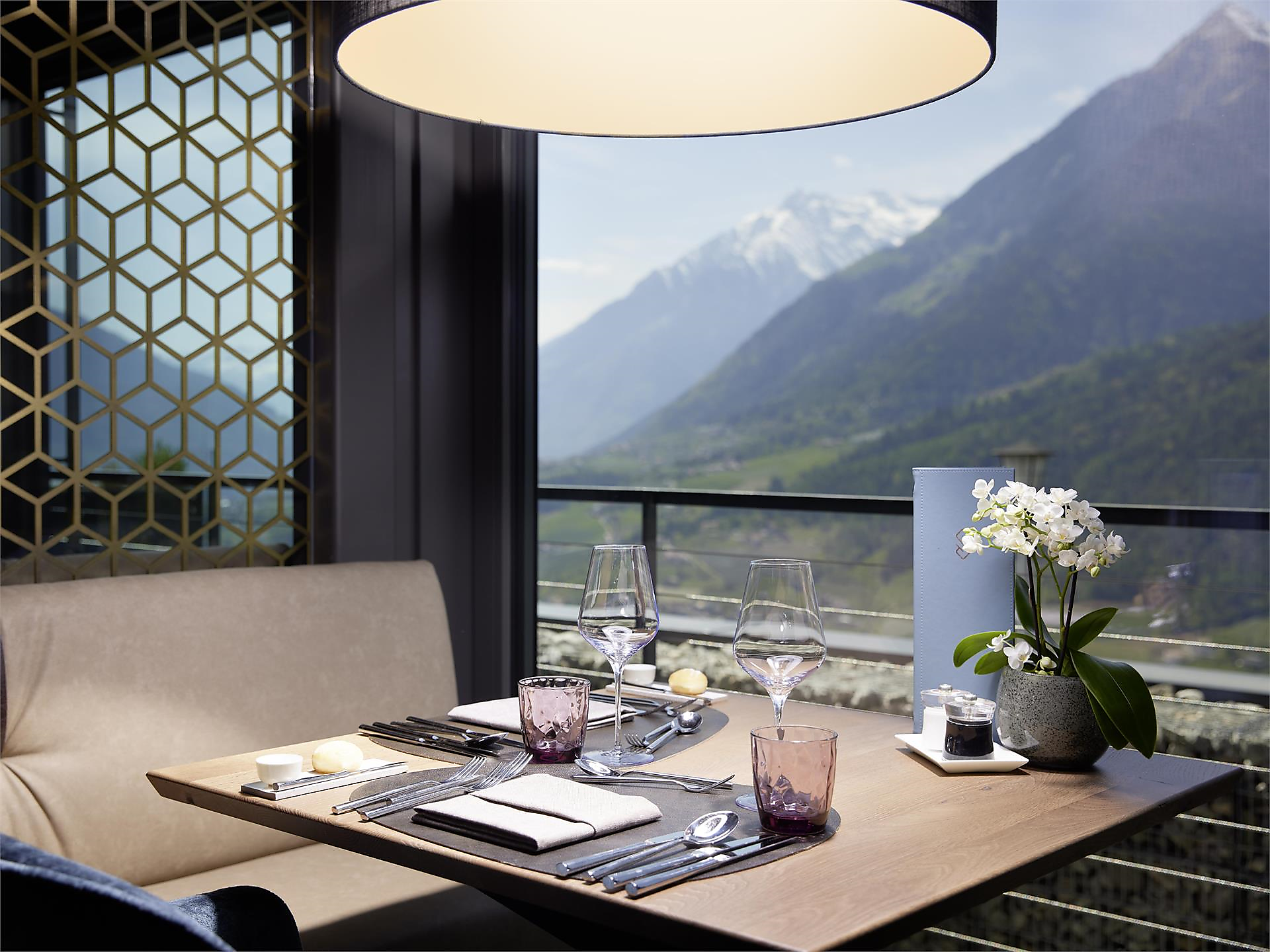 GIN DAYS IN SCHENNA | GIN flavoured Menu @ Restaurant Joselie Schenna/Scena 1 suedtirol.info