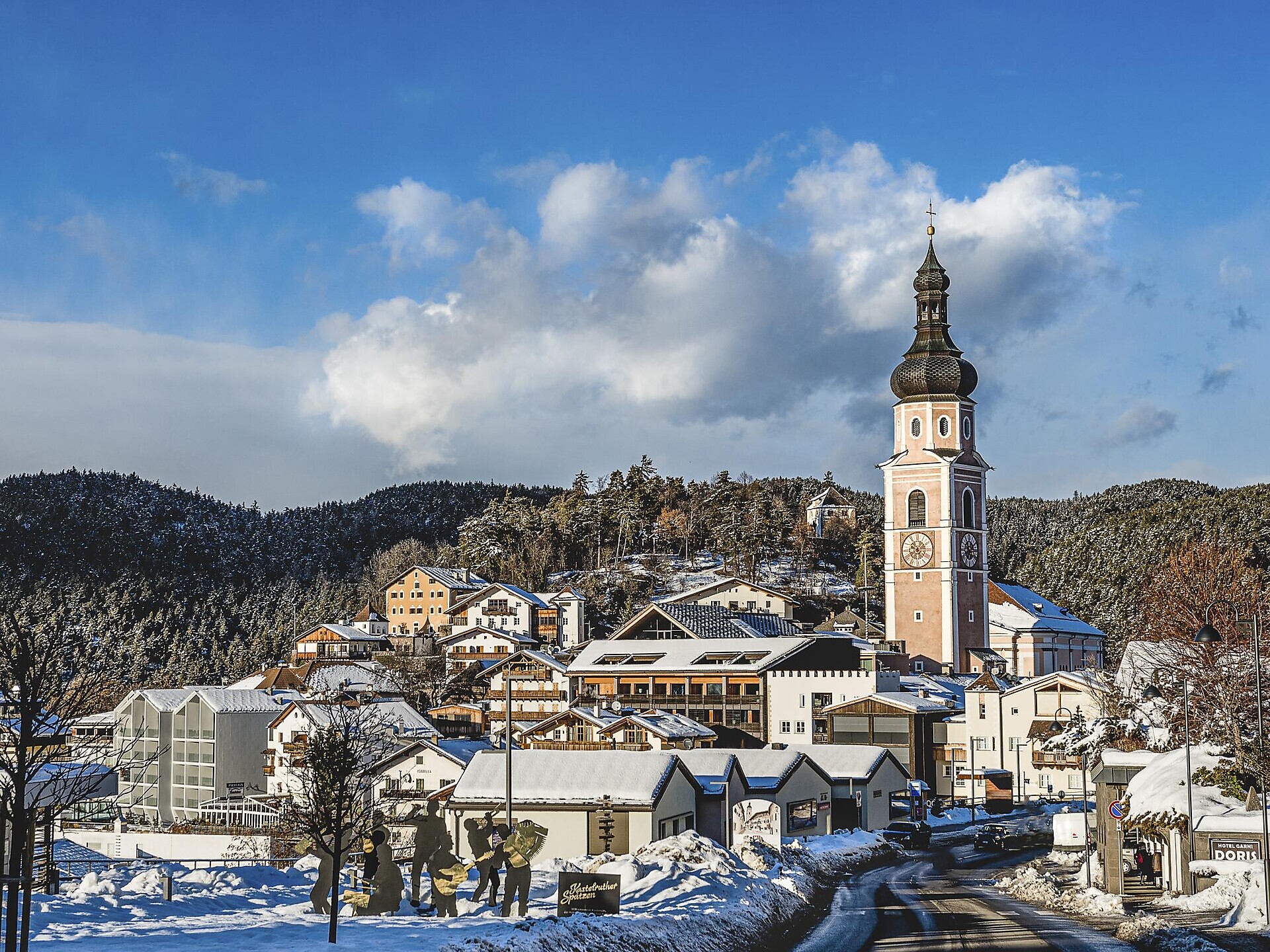 Visita guidata del paese con vin brulé - Regione dolomitica Alpe di Siusi - #1 - suedtirol.info