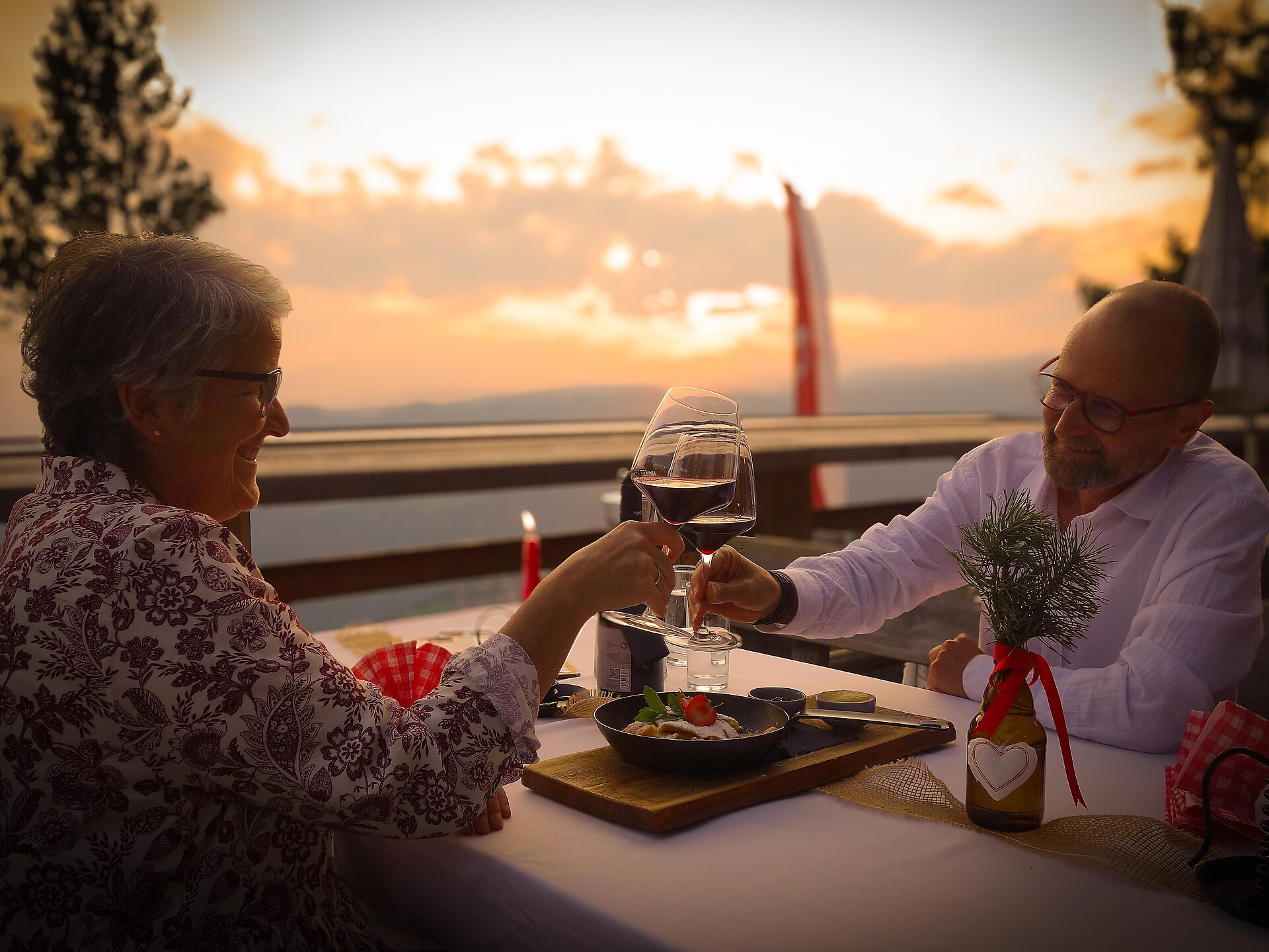 Hofer Alpl: Cena romantica al tramonto sulla malga e a lume di candela Fiè allo Sciliar 1 suedtirol.info