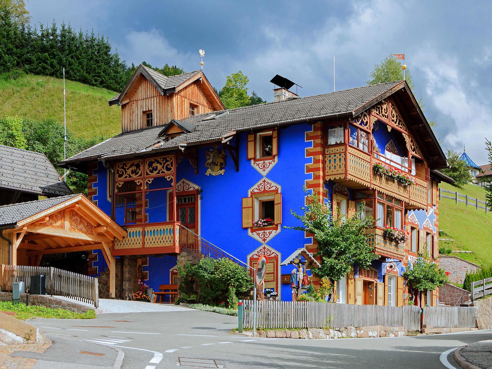 Giro storico del paese di Ortisei - Regione dolomitica Val Gardena - #1 - suedtirol.info
