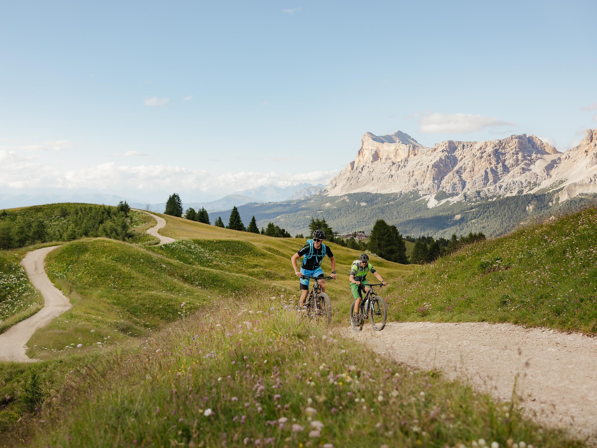 Hero Dolomites Corvara 1 suedtirol.info