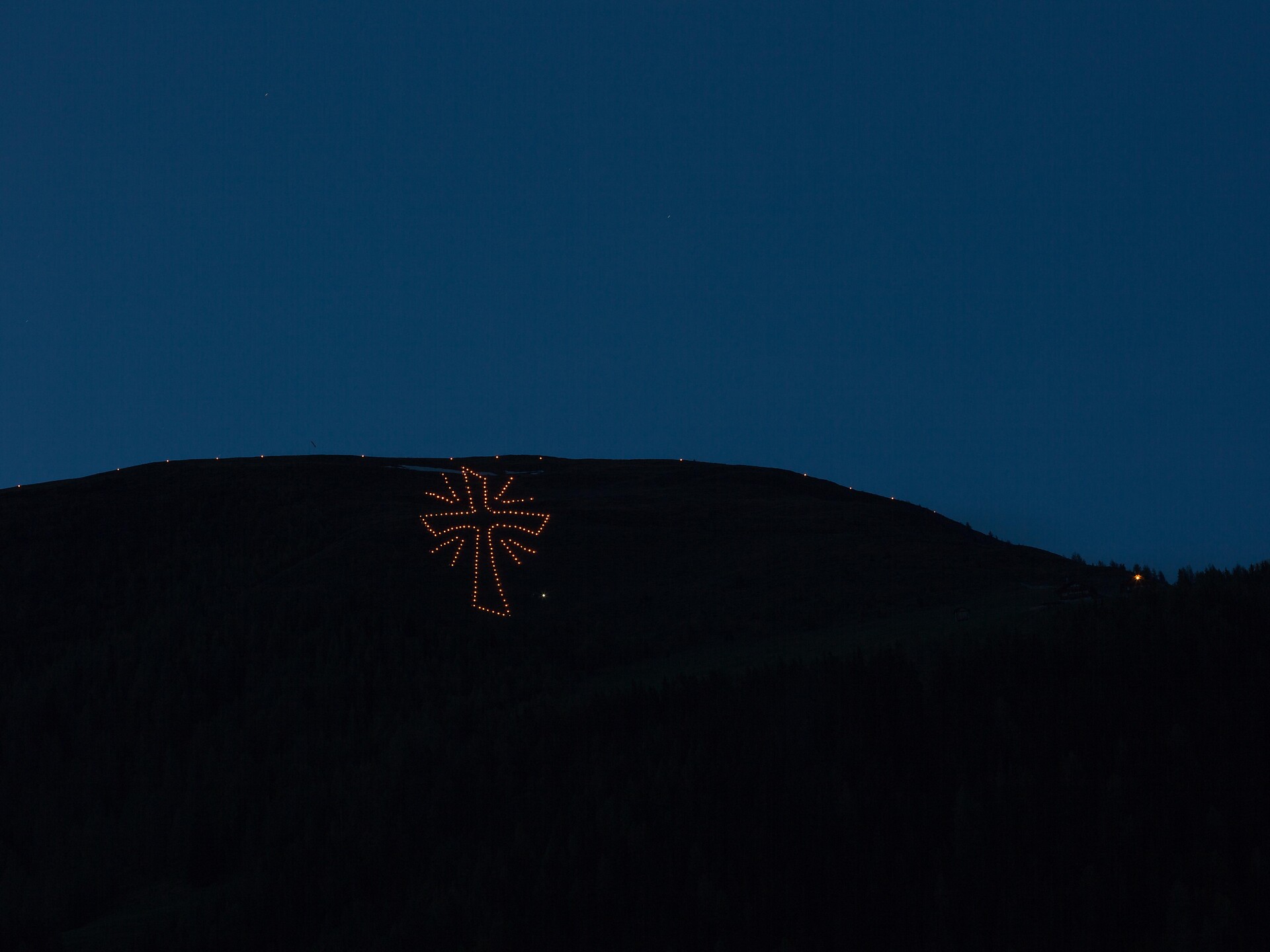 Sacred Heart Sunday -  traditional mountain fires in Val Casies Valley -  - #3 - suedtirol.info