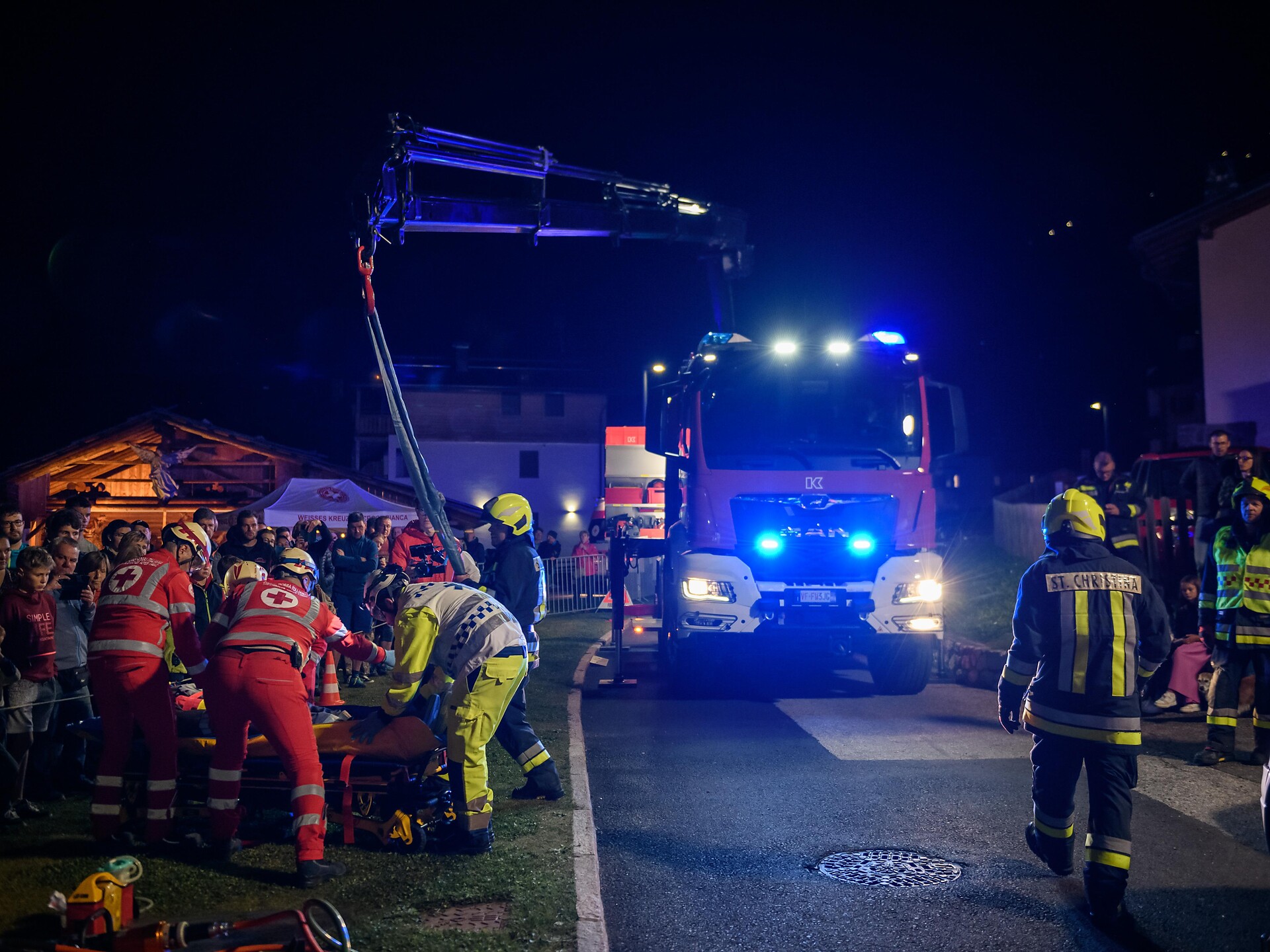 Everyday Heroes:Live demonstration by the civil protection groups of Val Gardena - Dolomites Region Val Gardena - #1 - suedtirol.info