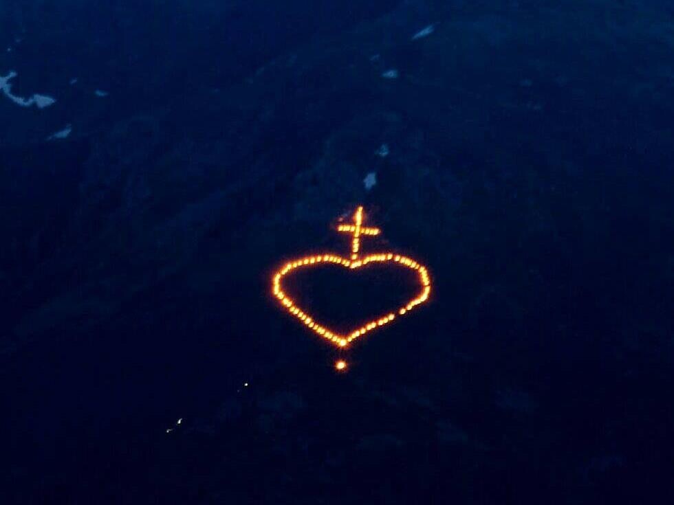 Herz-Jesu-Feuer auf den Bergen - Vinschgau - #1 - suedtirol.info