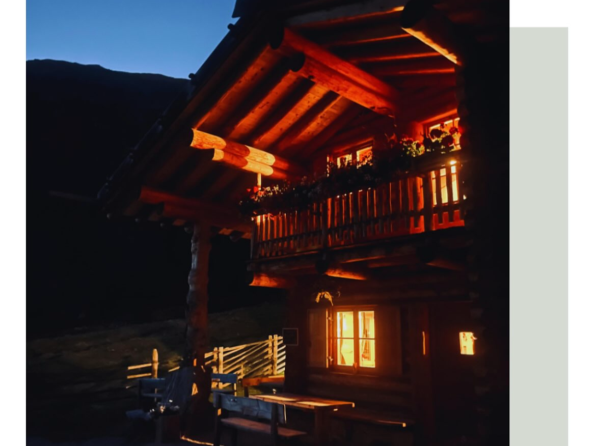 Hüttenabend auf der Kühberg Alm - Meran und Umgebung - #1 - suedtirol.info