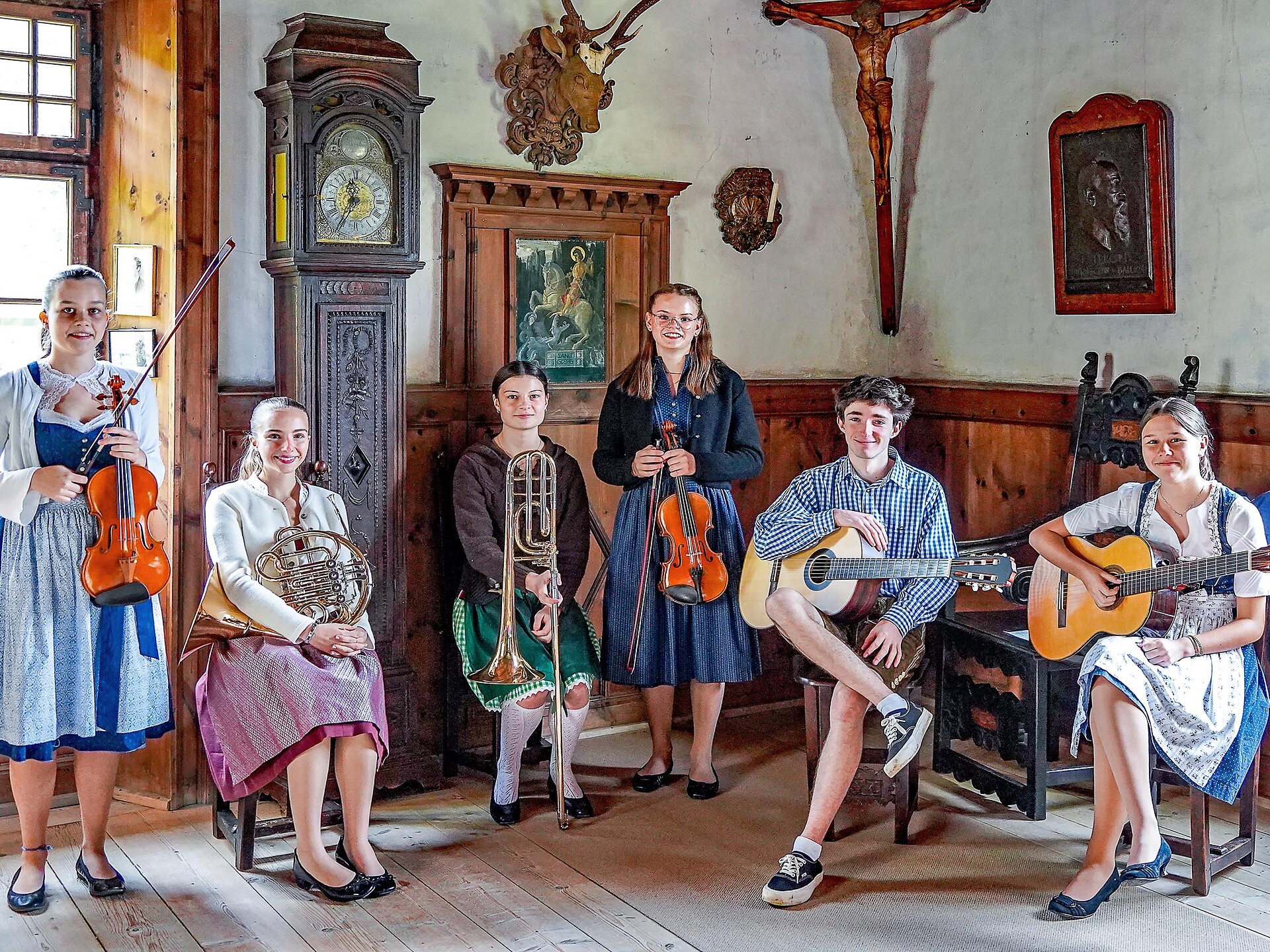 Hoangart - Folk Music at Castel Prösels - Dolomites Region Seiser Alm - #1 - suedtirol.info