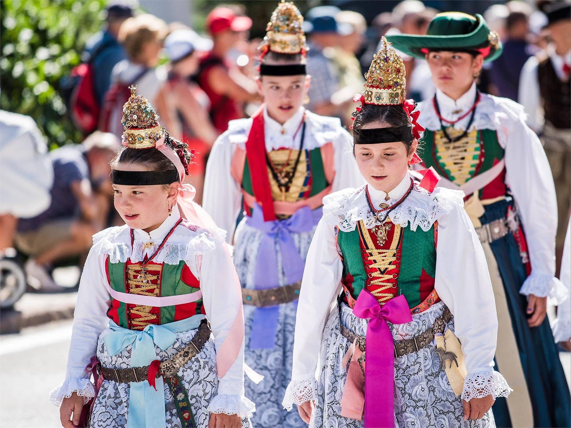 Procession of the Sacred Heart of Jesus in S. Cristina S.Crestina Gherdëina/Santa Cristina Val Gardana 1 suedtirol.info
