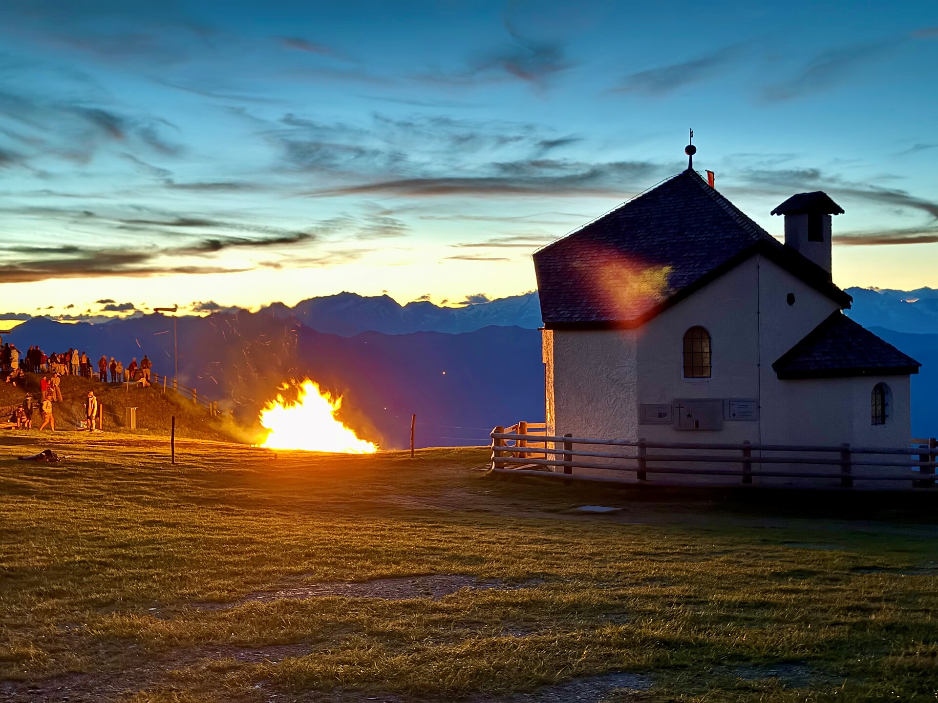 Herz Jesu Feuer in Südtirol - Dolomitenregion Kronplatz - #1 - suedtirol.info