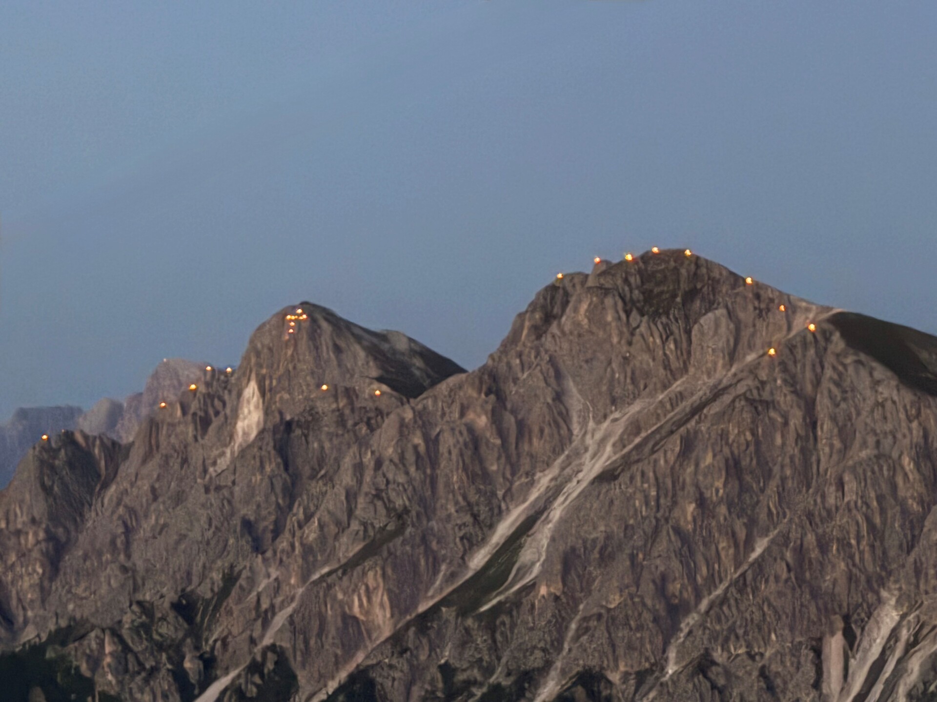Herz Jesu Feuer in Südtirol - Dolomitenregion Kronplatz - #2 - suedtirol.info