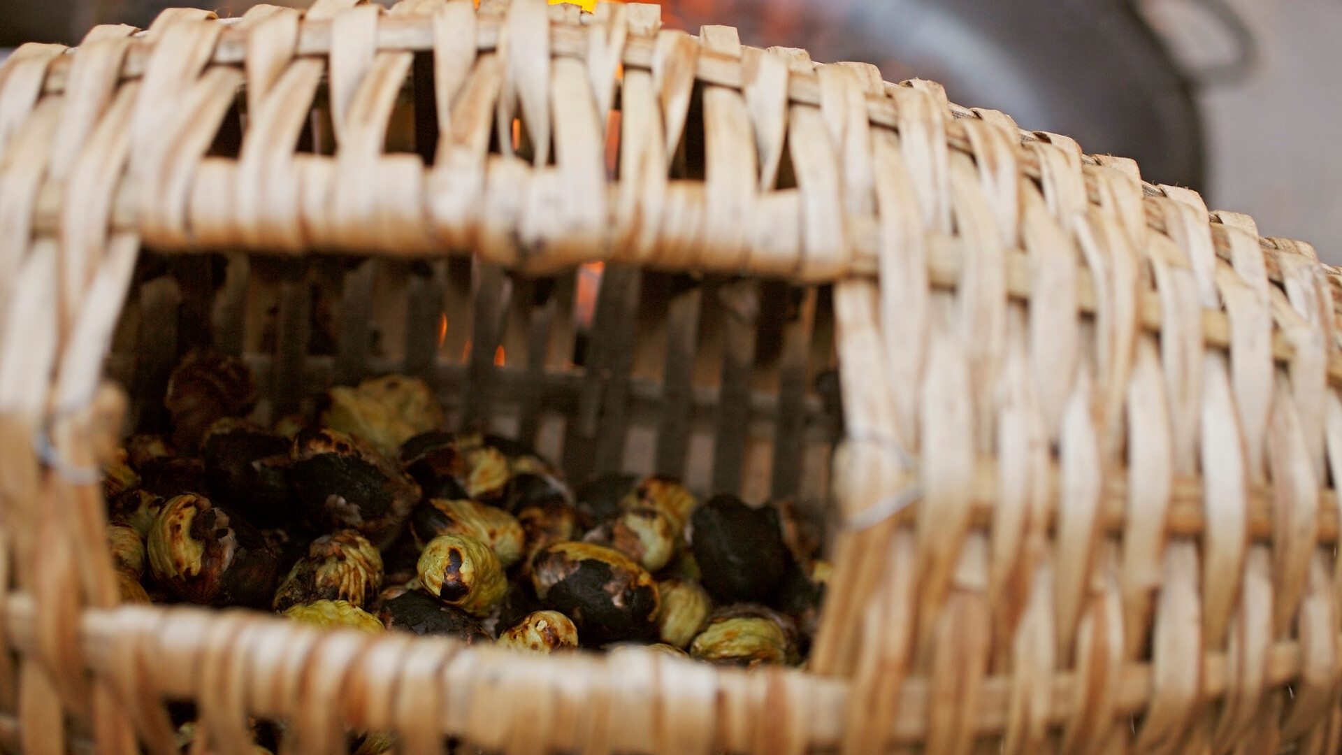 Herbsttörggelen am Dorfbrunnen - Meran und Umgebung - #3 - suedtirol.info
