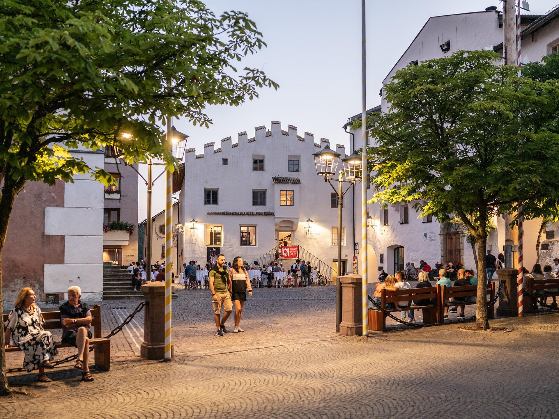 Il Borgo dei desideri - una serata all'insegna dell'arte, cultura e Comunità - Regione dolomitica Alpe di Siusi - #1 - suedtirol.info