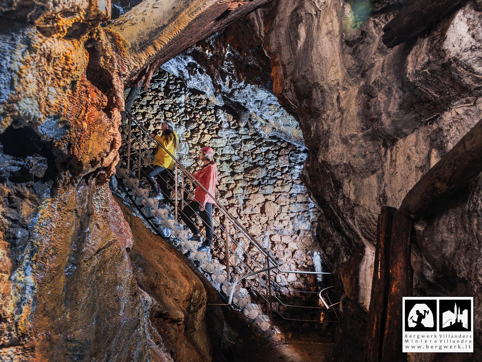Im Reich der Stollen: Geführte Wanderung zum Bergwerk Villanders -  - #2 - suedtirol.info
