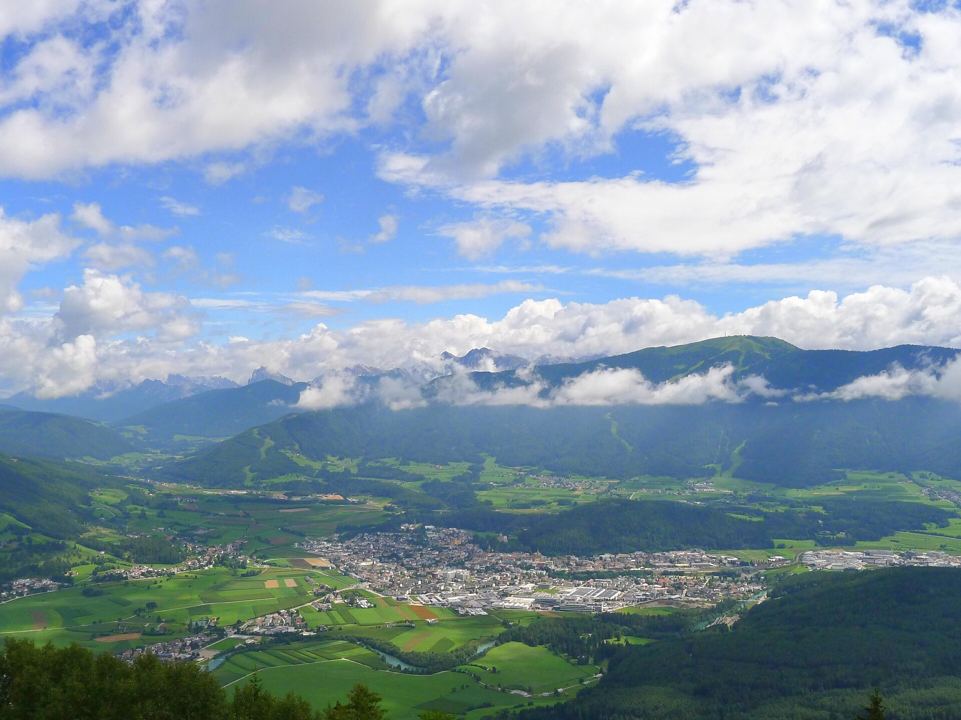In the heart of the Puster Valley: a circular walk to the Tree of Love - Dolomites Region Kronplatz/Plan de Corones - #1 - suedtirol.info