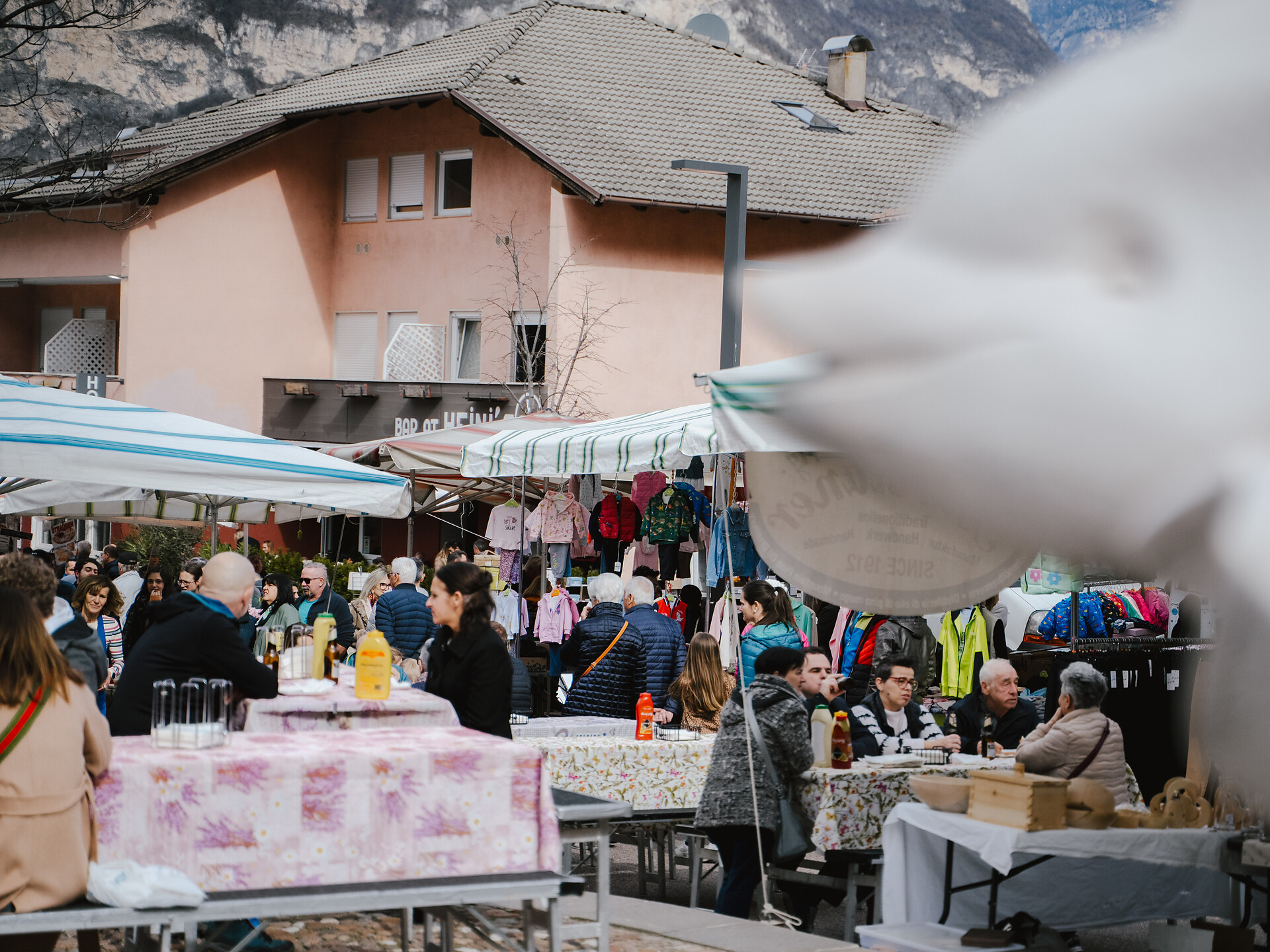 St. Joseph Market & Slow Market Salorno - Alto Adige Wine Road - #2 - suedtirol.info